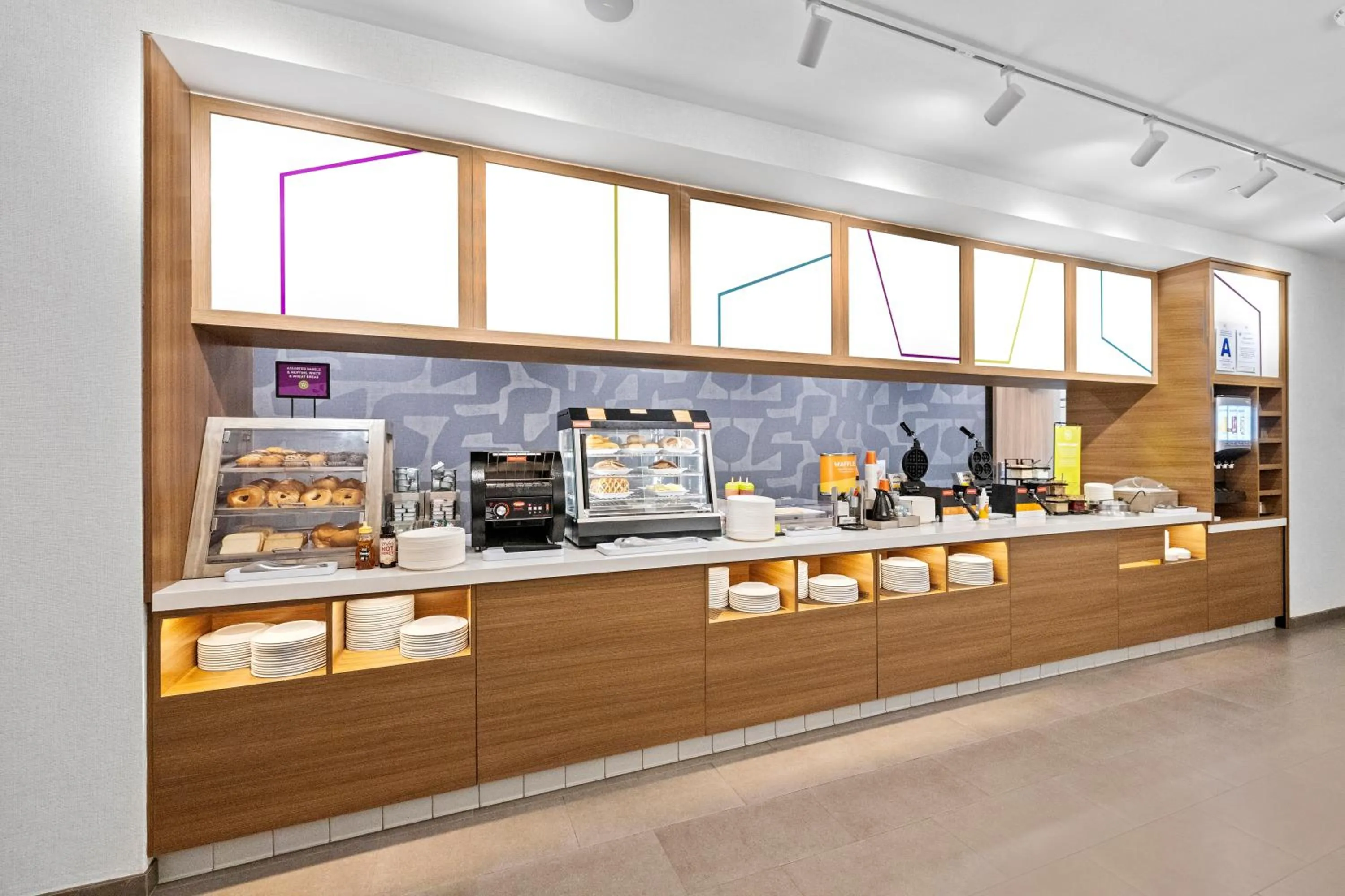 Breakfast in Home2 Suites By Hilton Riverside Downtown