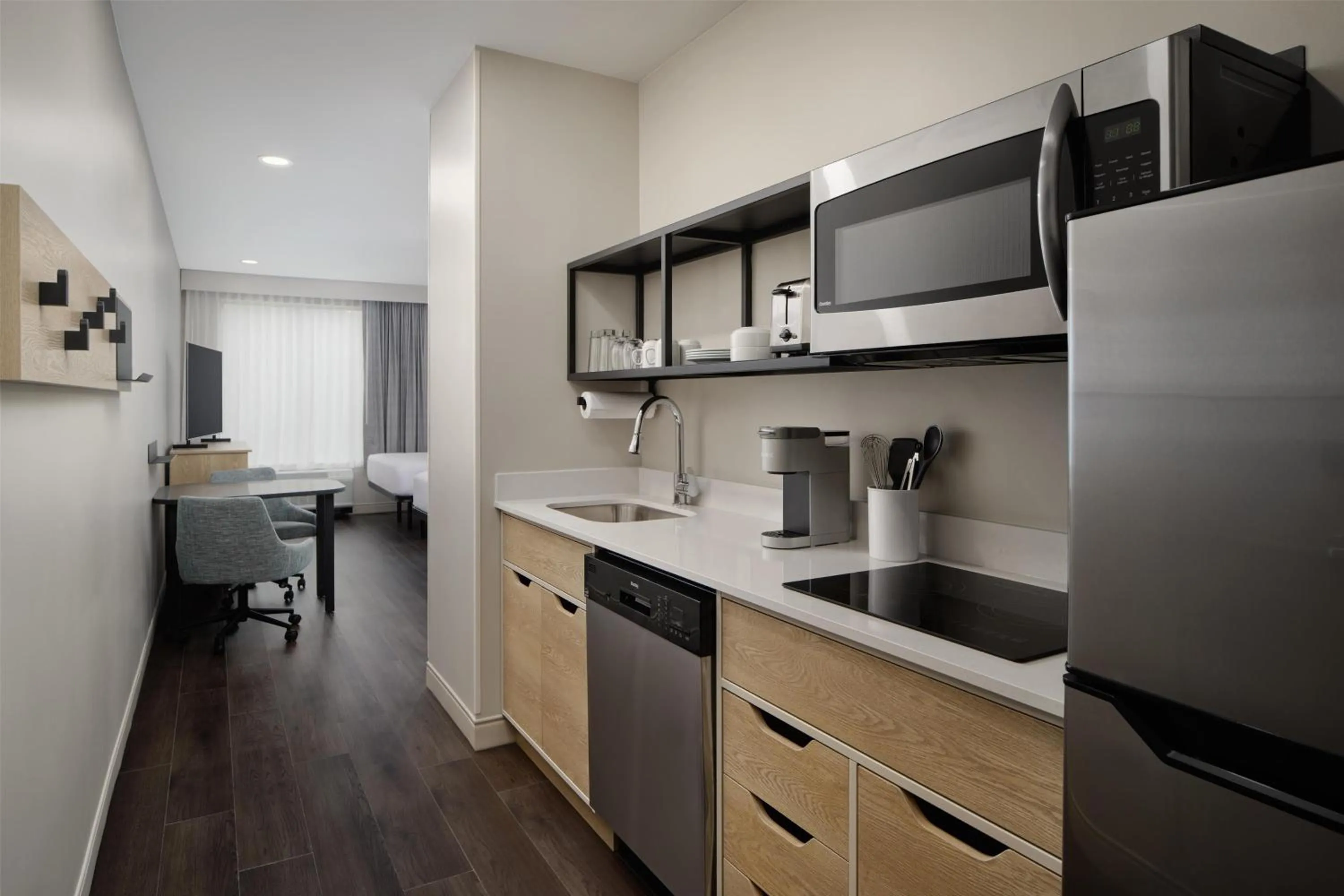 Kitchen or kitchenette in LivSmart Studios By Hilton Tullahoma