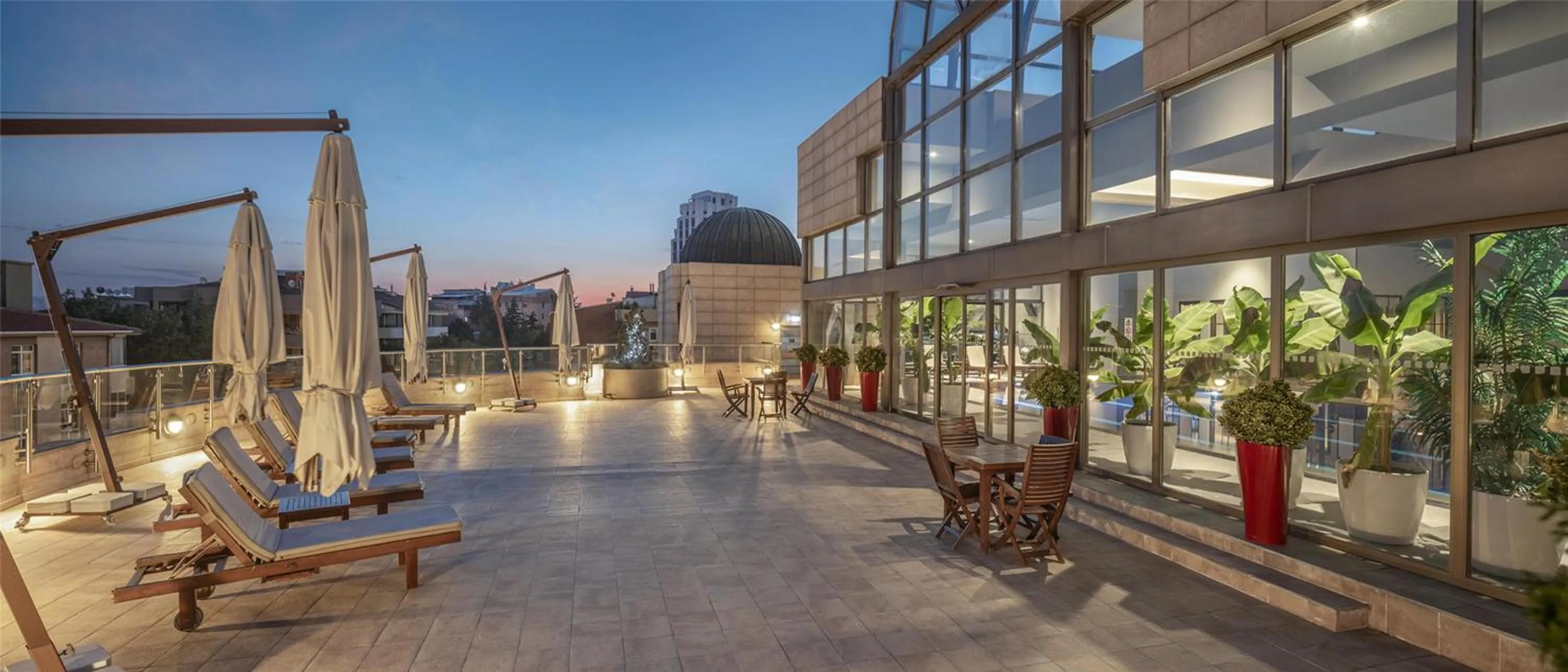 Patio in Ankara HiltonSA