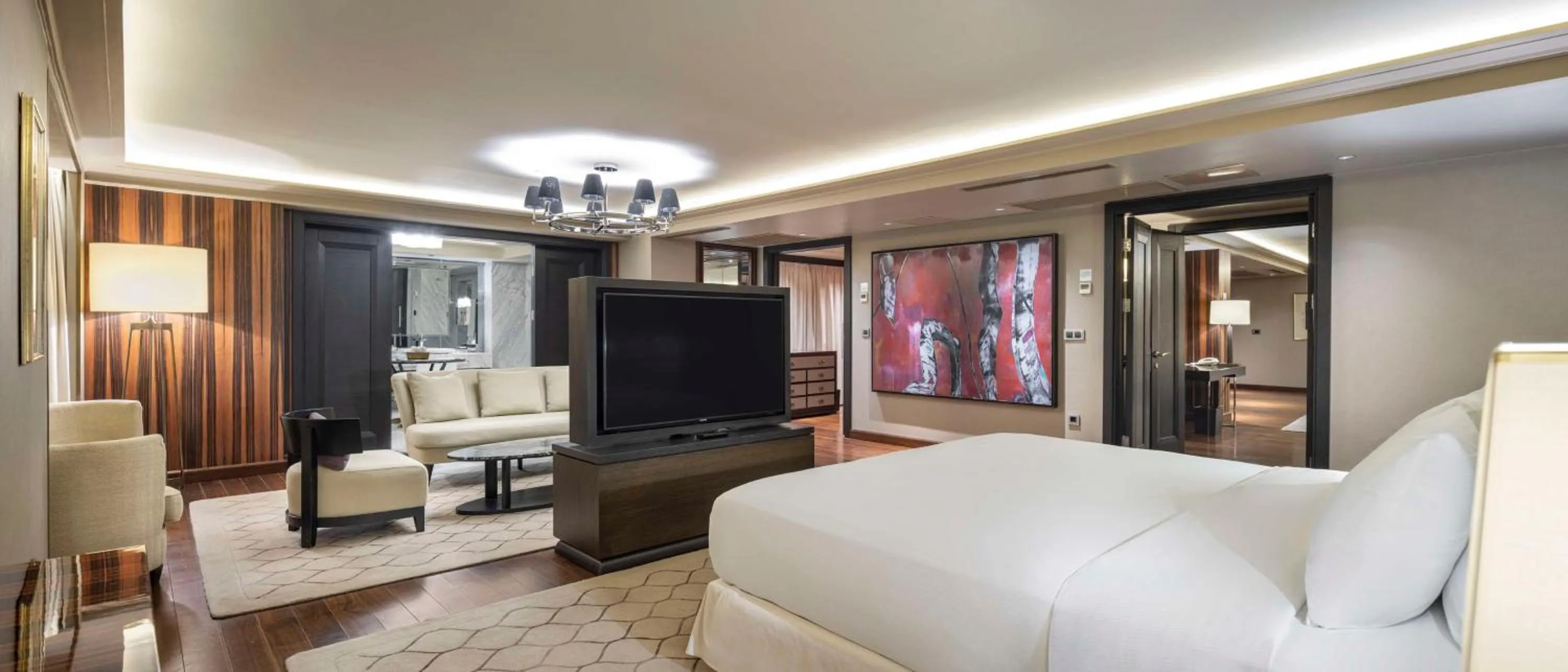 Living room, Bed in Ankara HiltonSA