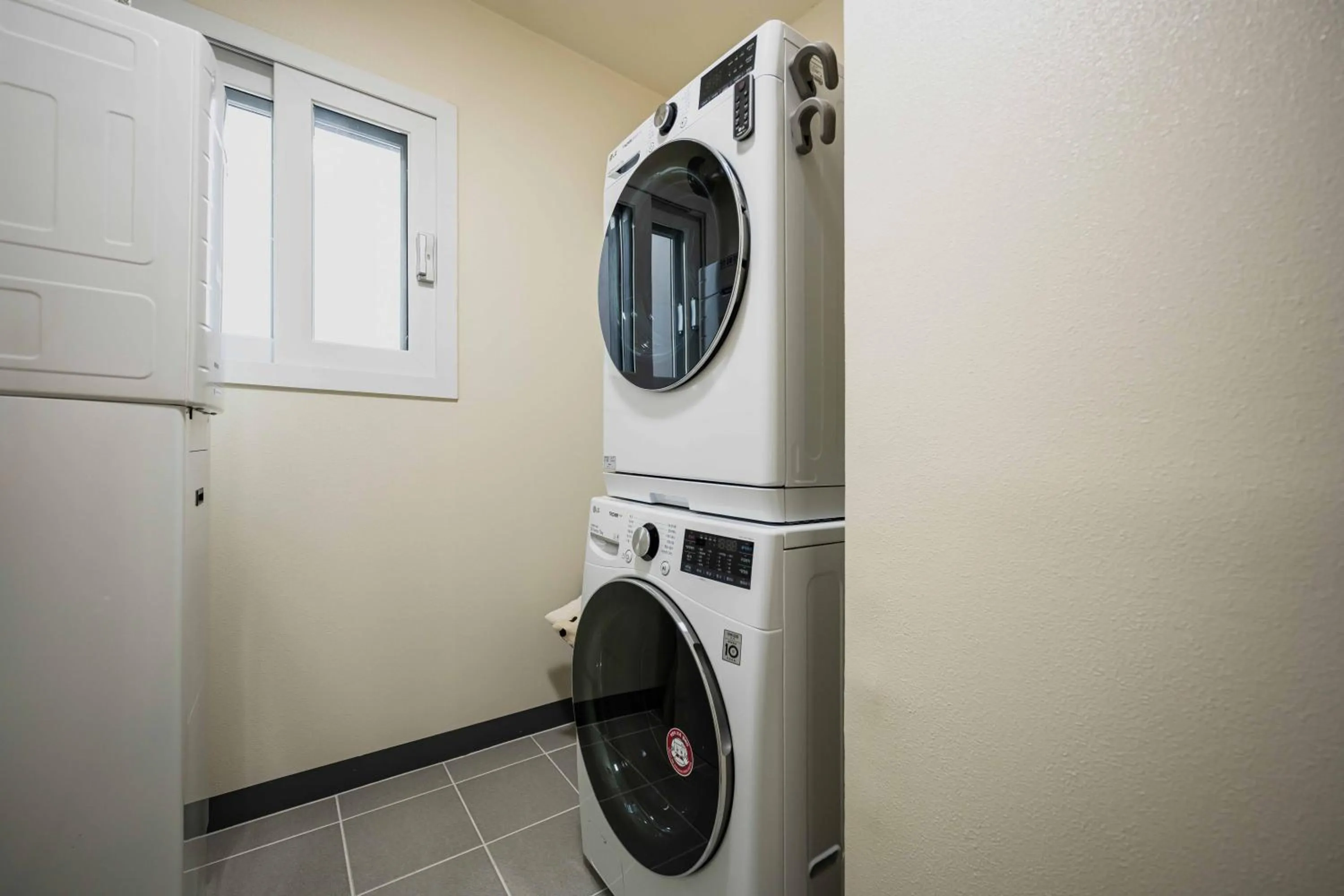 washing machine in Odays Osiria Residence