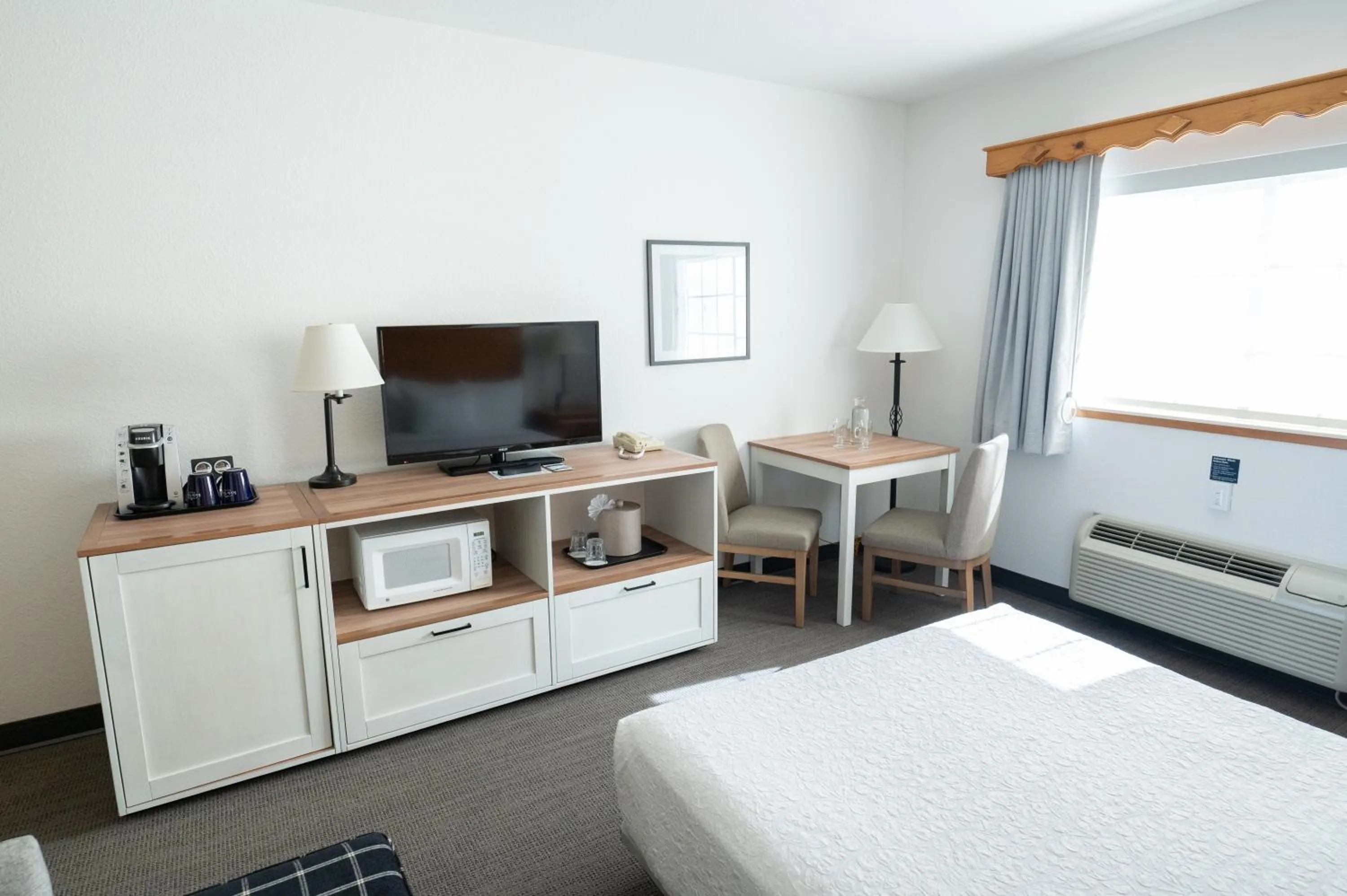 Bed in Icicle Village Resort