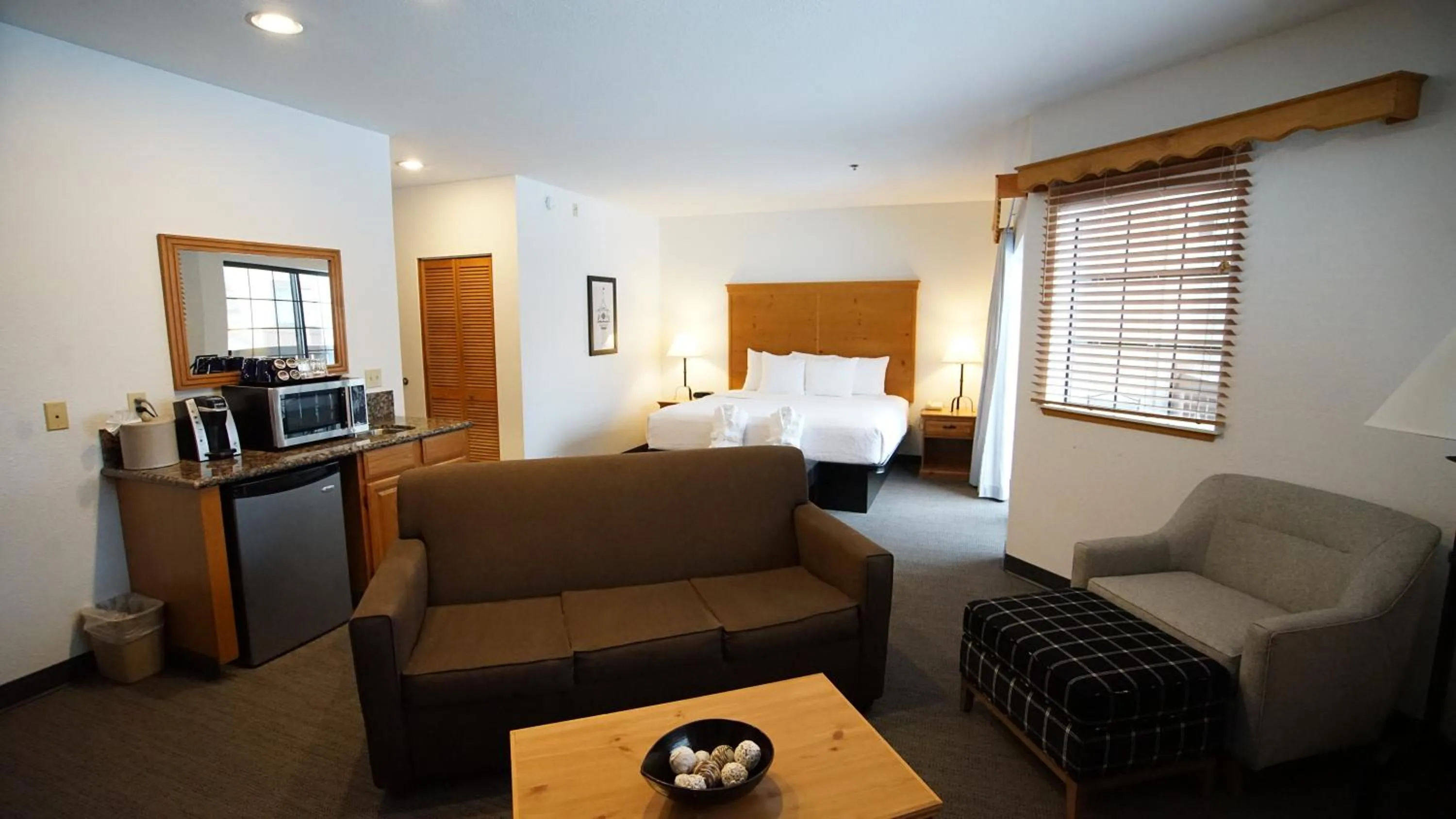 Bed in Icicle Village Resort