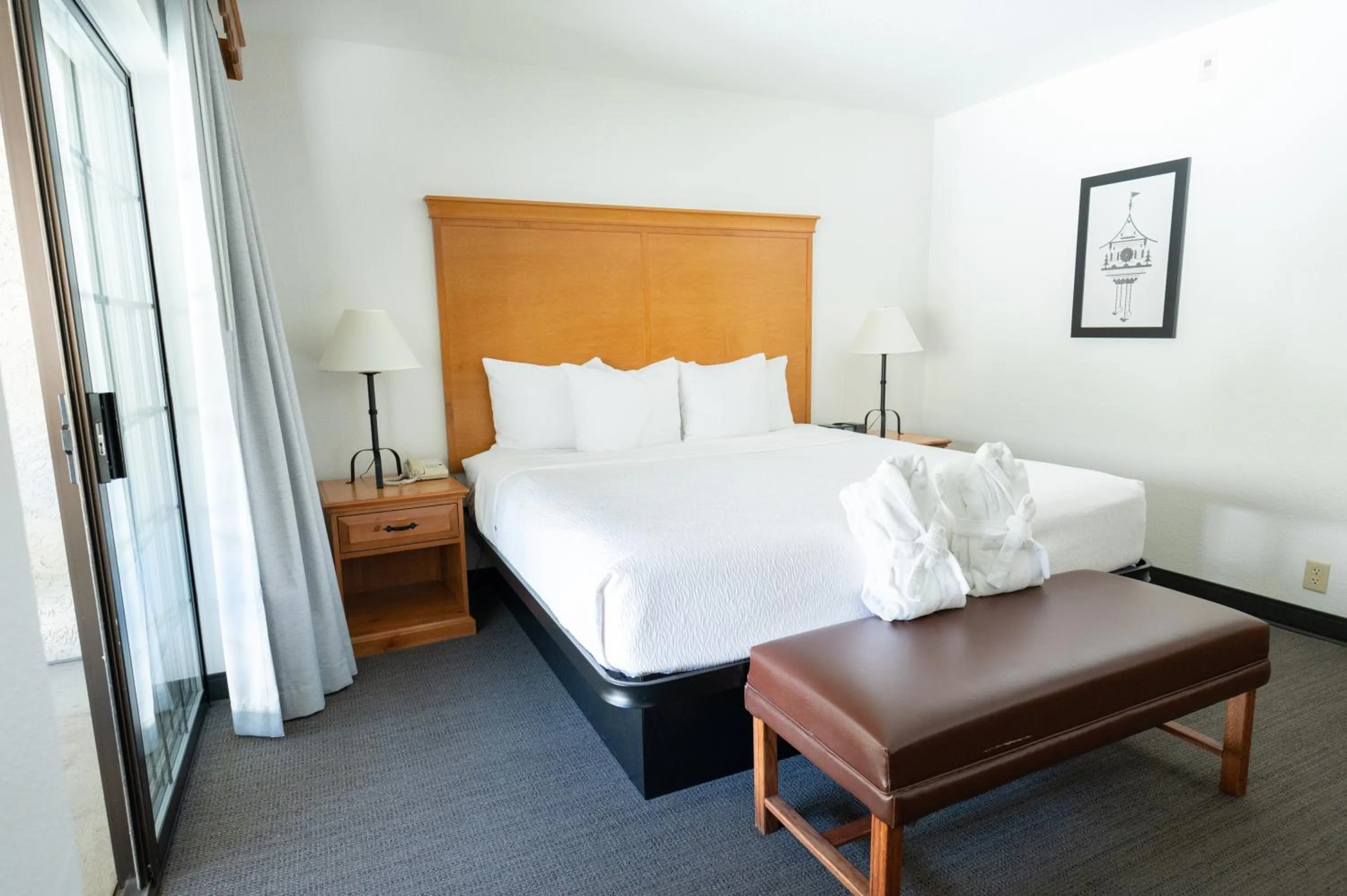 Bed in Icicle Village Resort