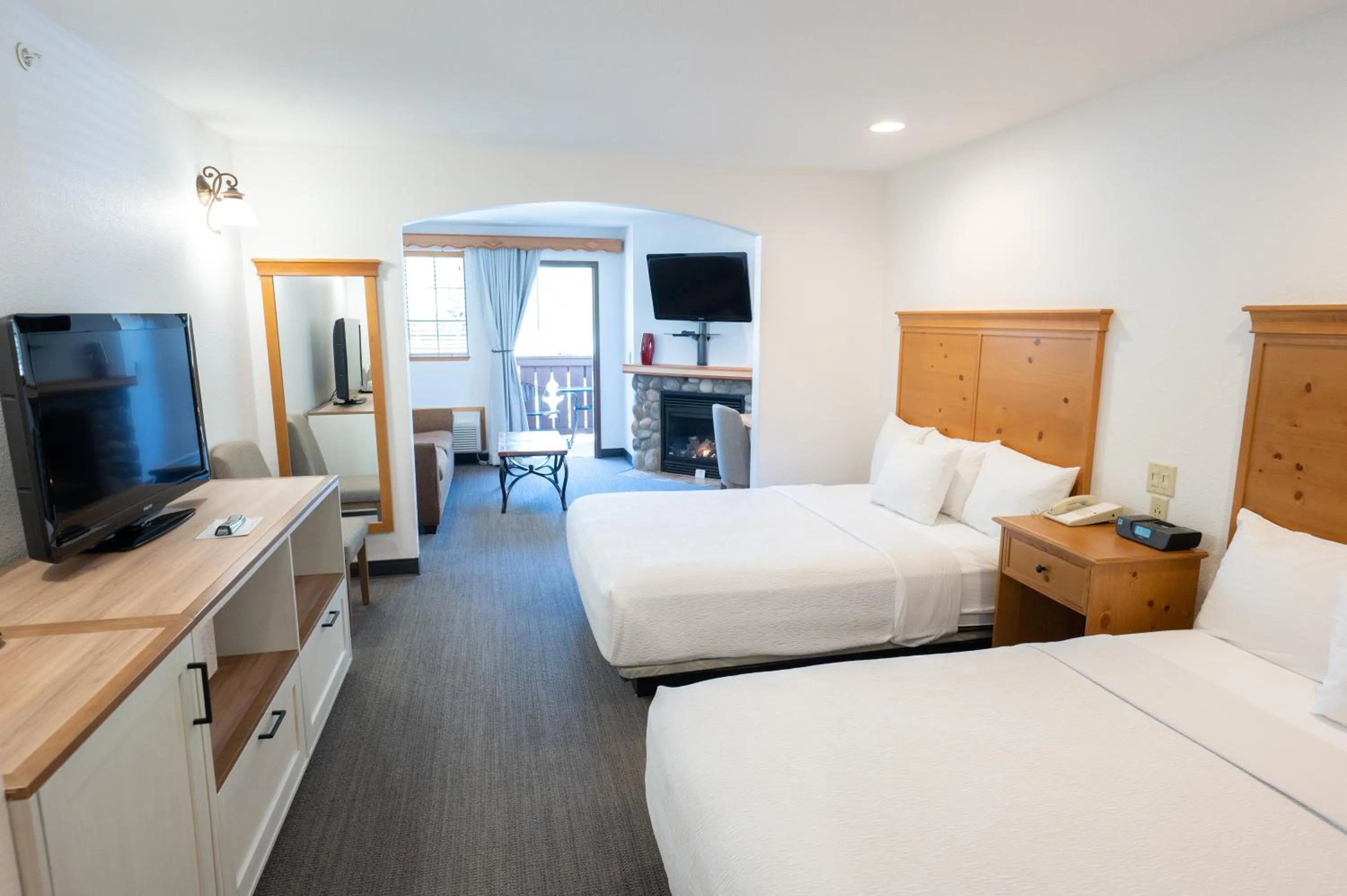 Bed in Icicle Village Resort