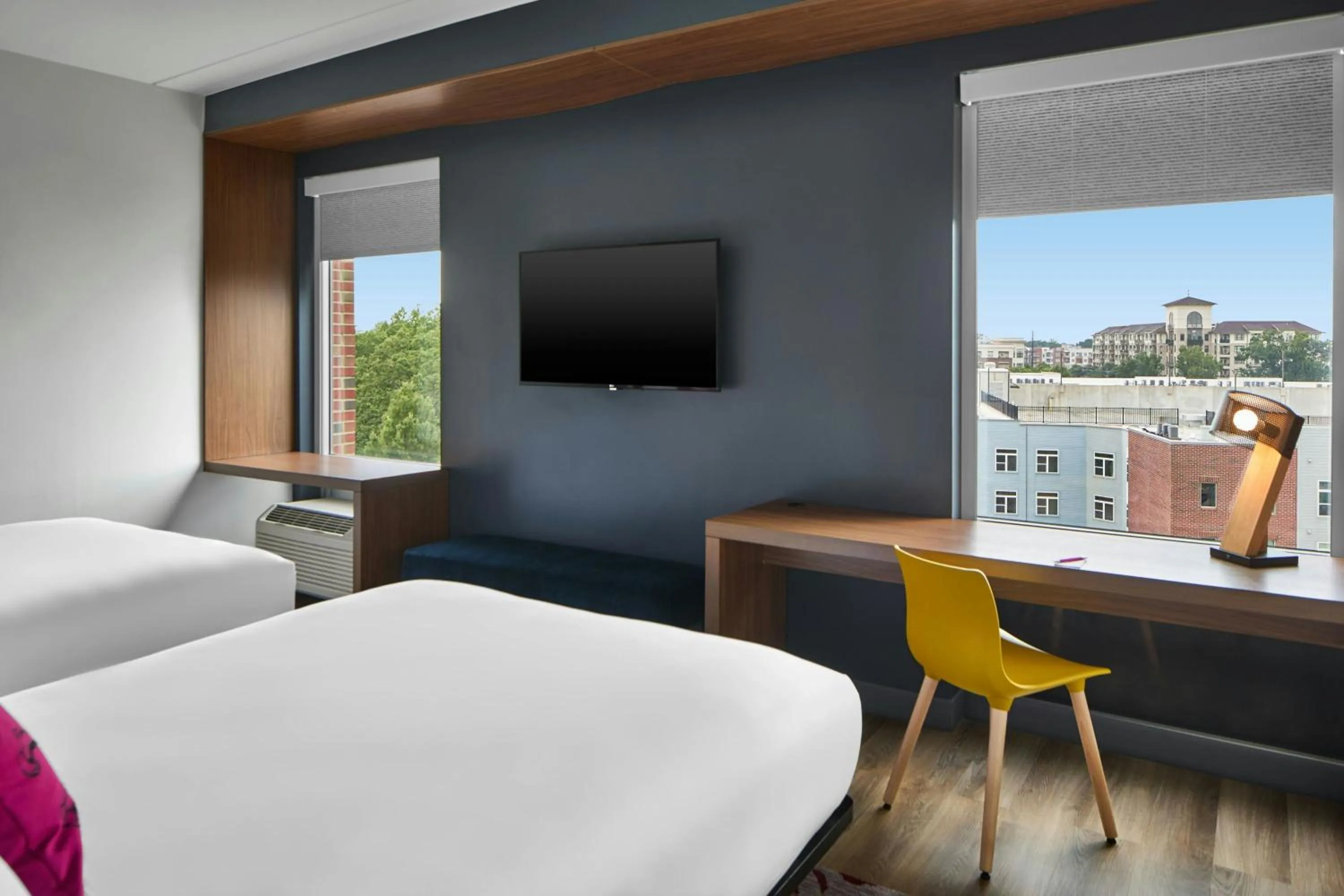 Photo of the whole room, Bed in Aloft Raleigh