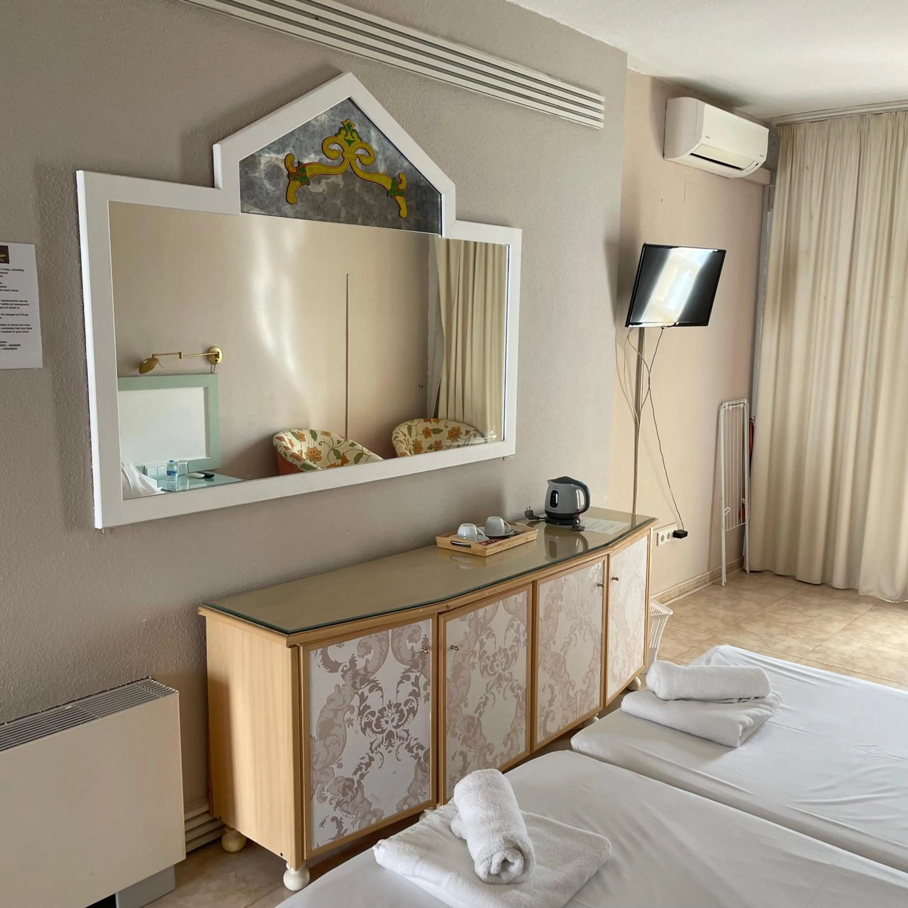 Bed in Hotel Algorfa