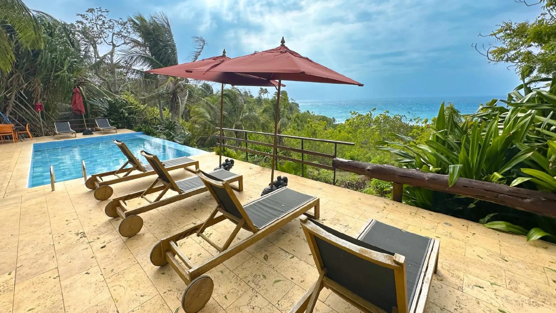 Pool view in Hotel Acantilado de La Tierra by On vacation