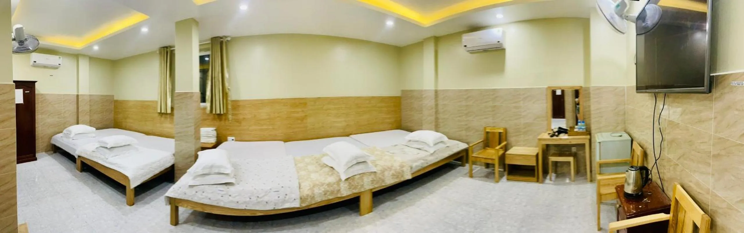 Bed in Thuy Van Hotel