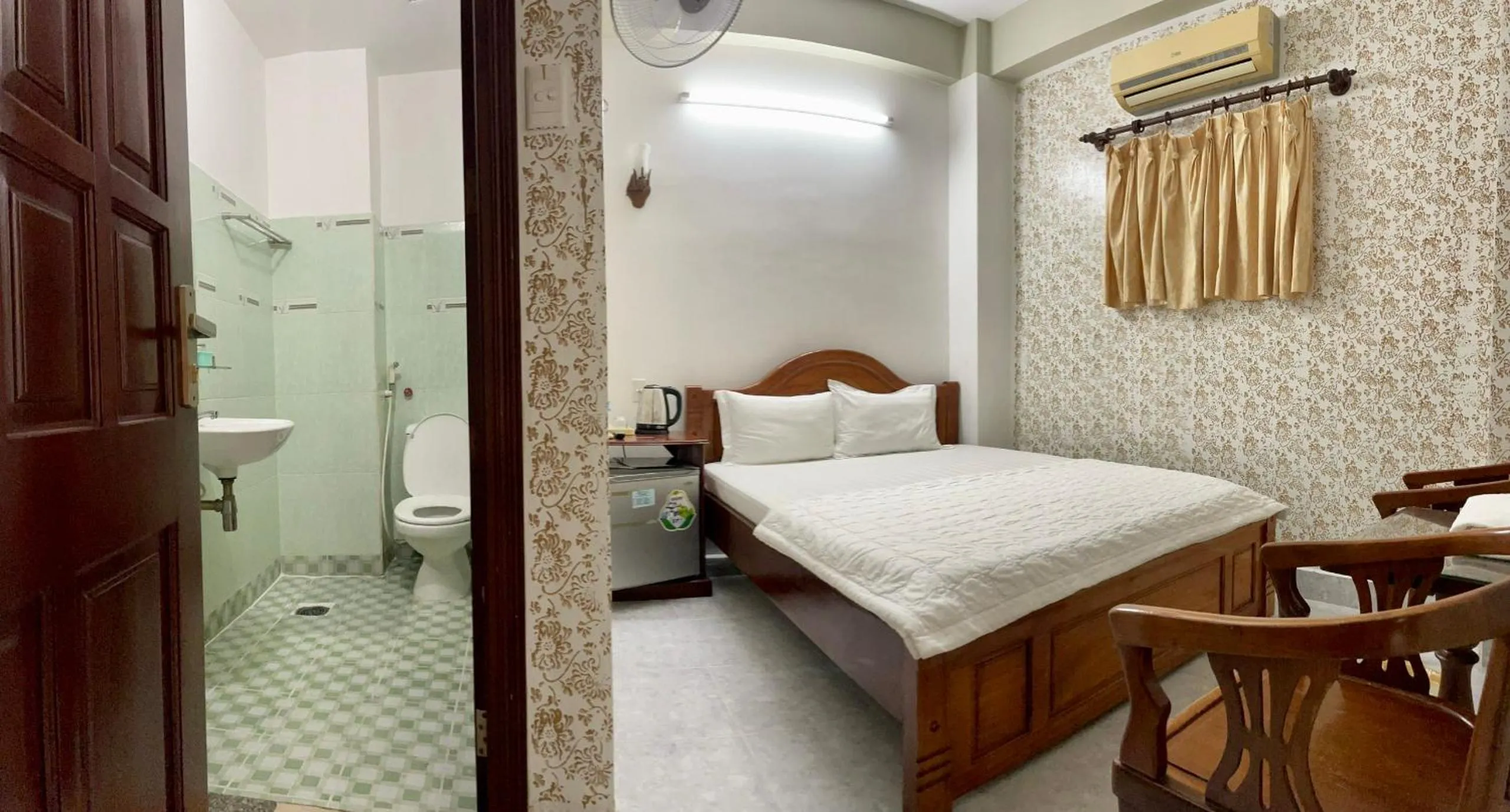 Bed in Thuy Van Hotel