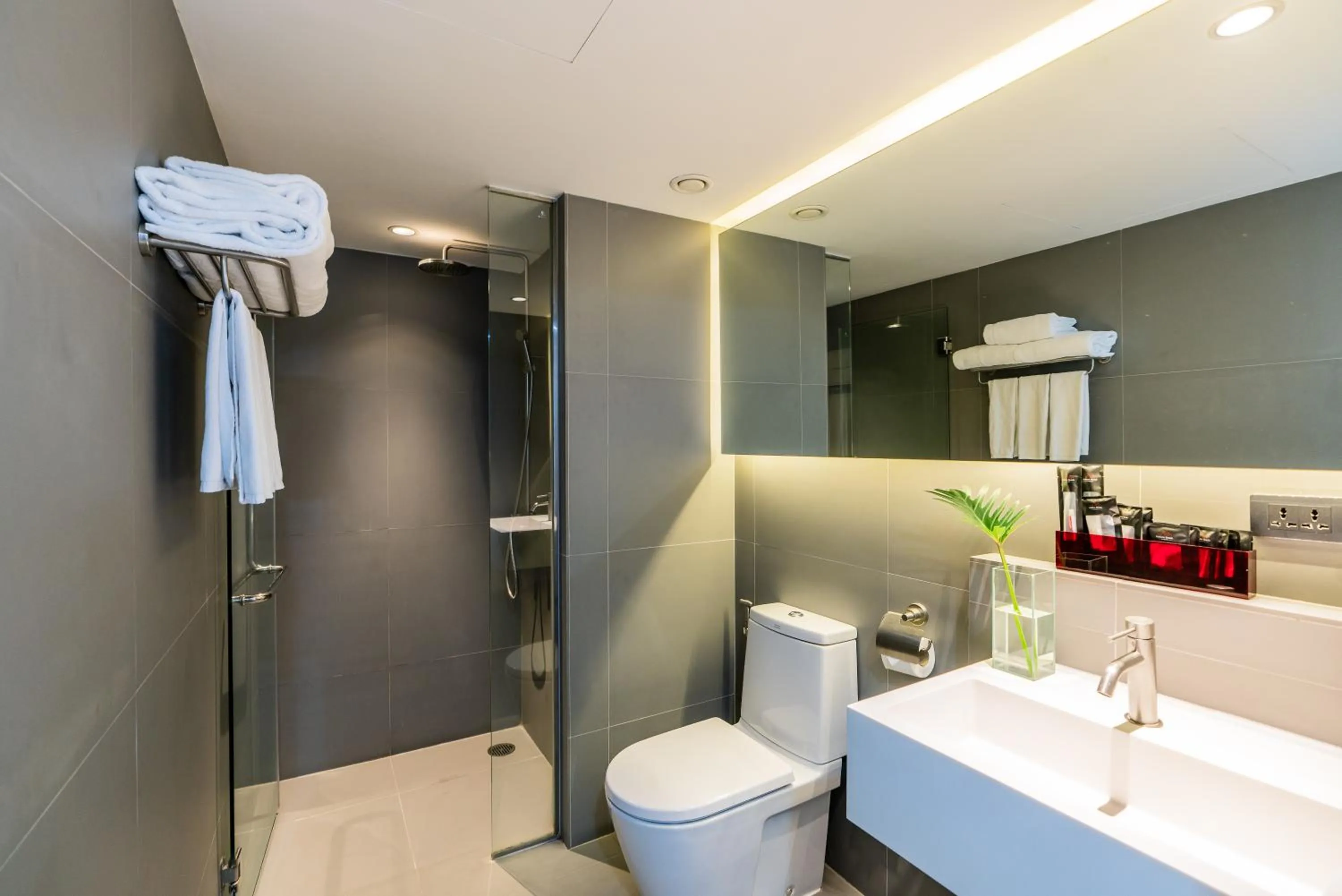 Bathroom in Galleria 12 Sukhumvit Bangkok by Compass Hospitality