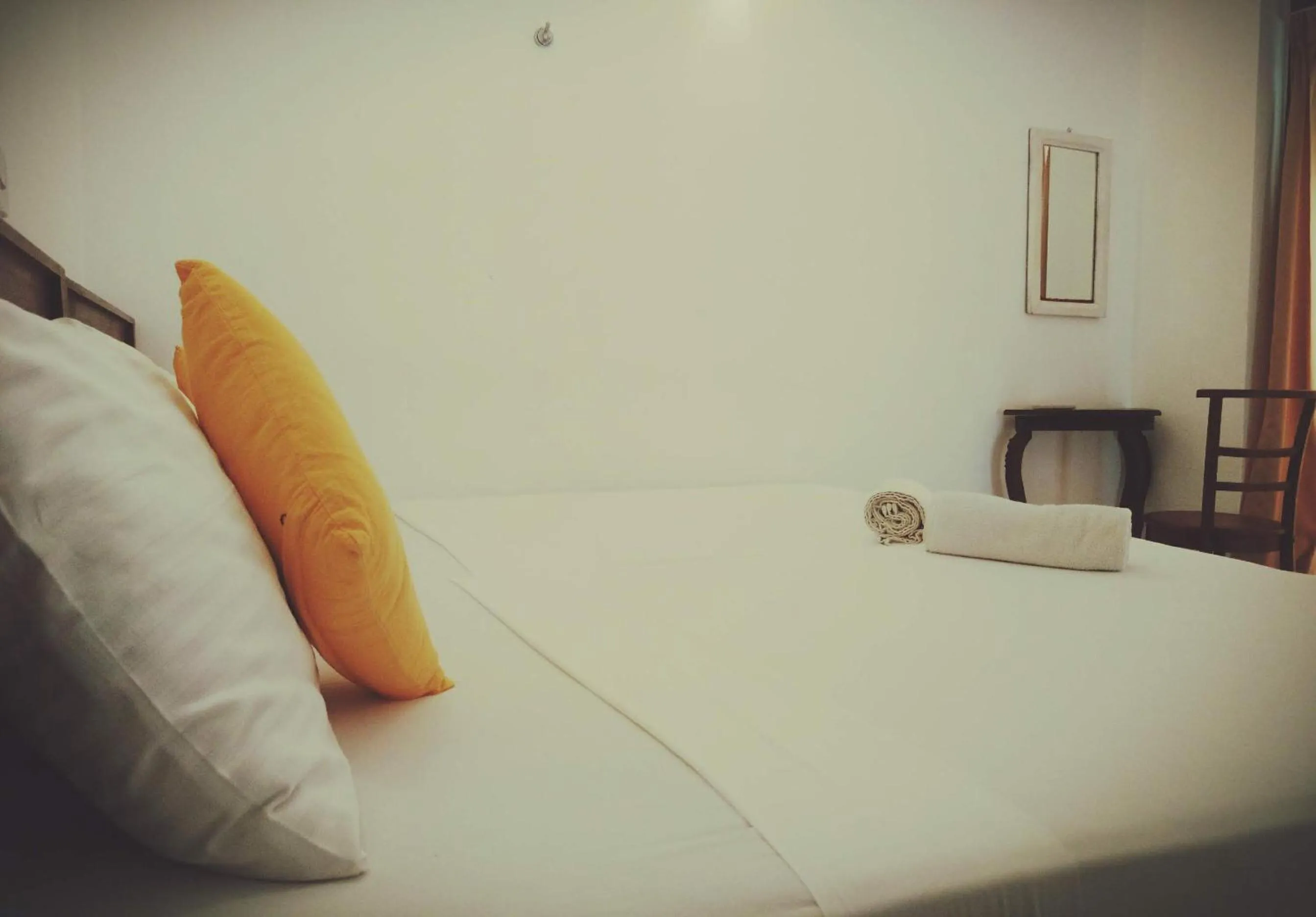 Standard Twin Room - single occupancy in Sunset Fort Galle