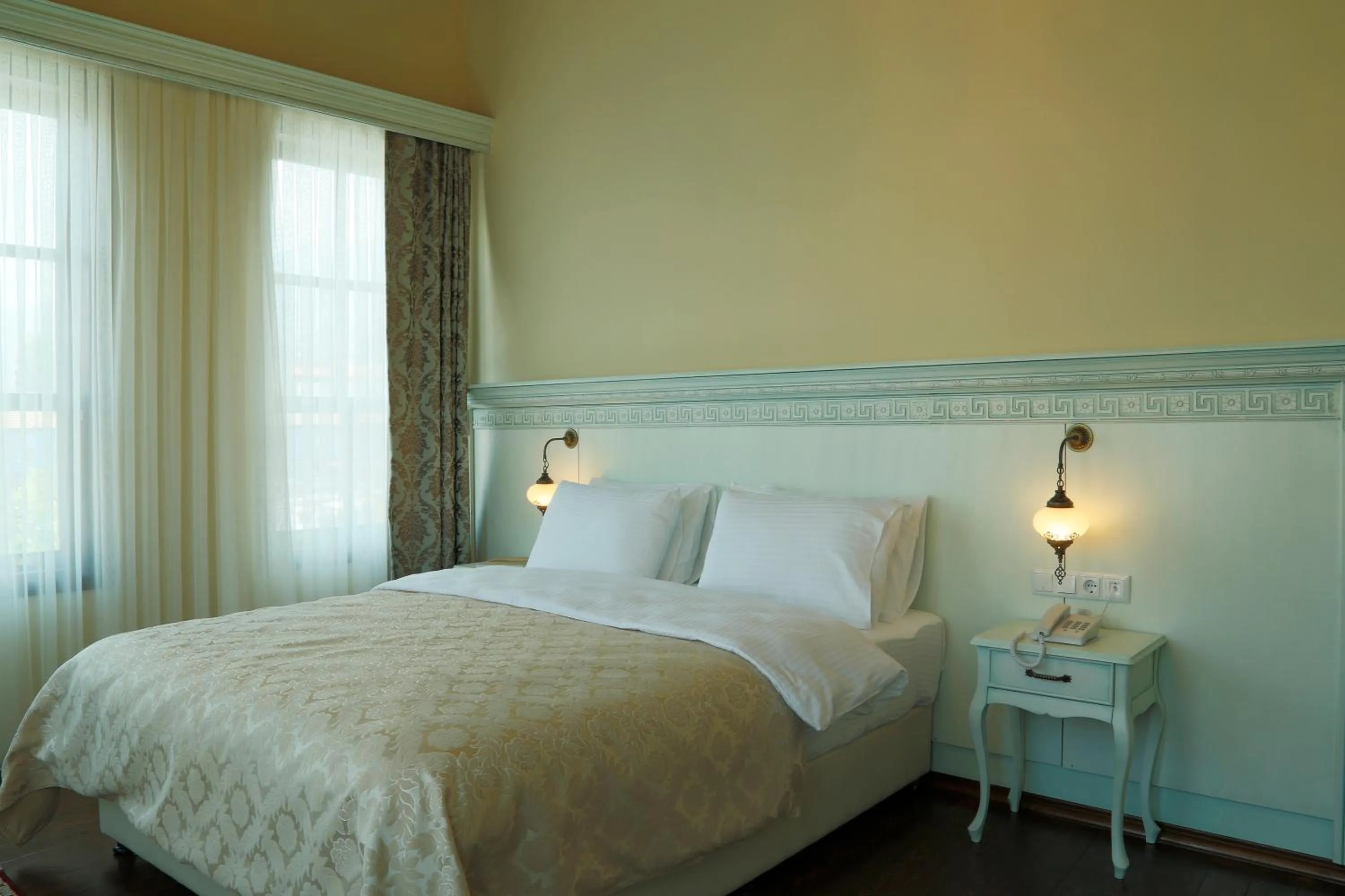 Bed in Bursa İpekyolu Hotel