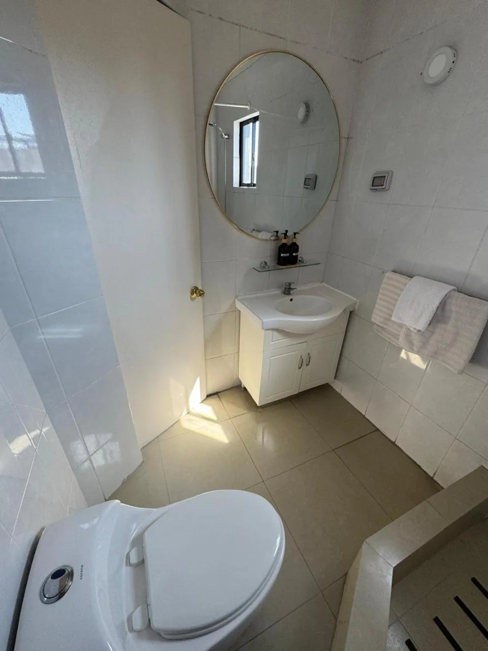 Shower in Hotel Cano