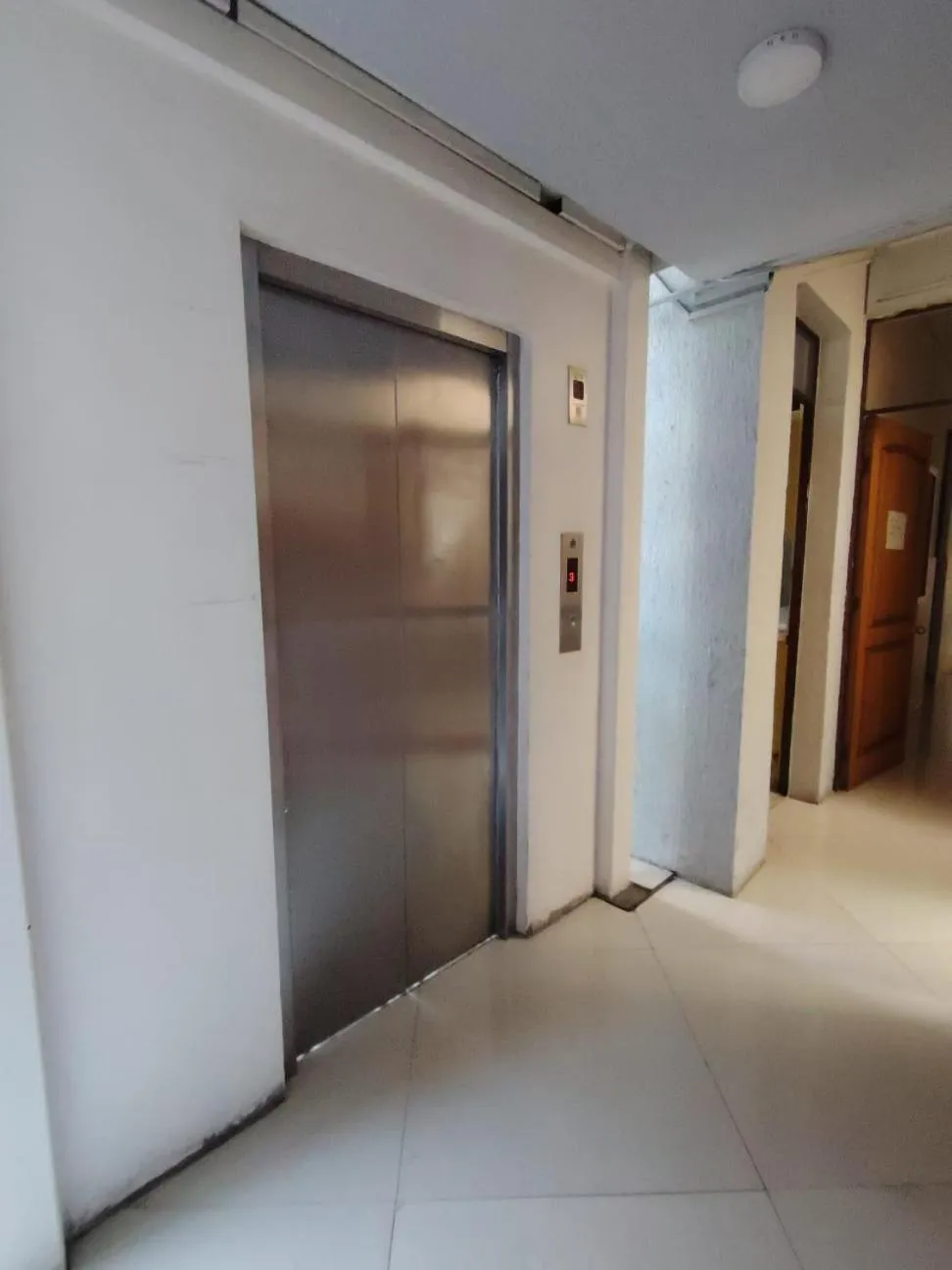 elevator in Hotel Cano