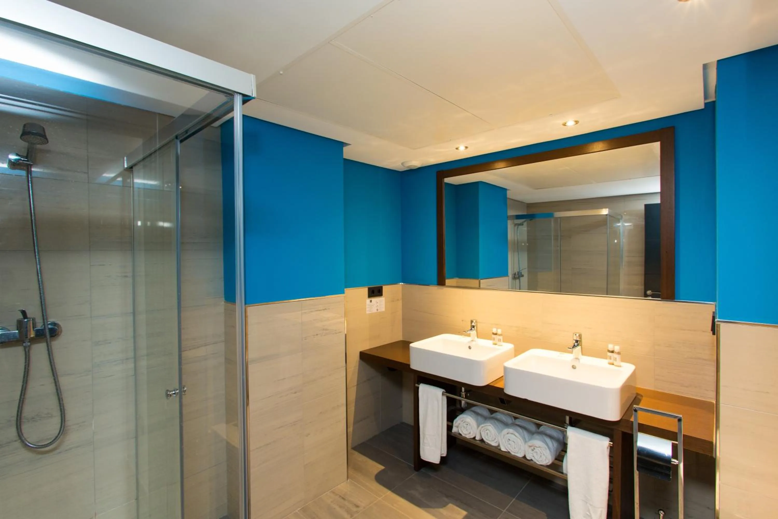 Shower in Apartamentos Fuengirola Playa