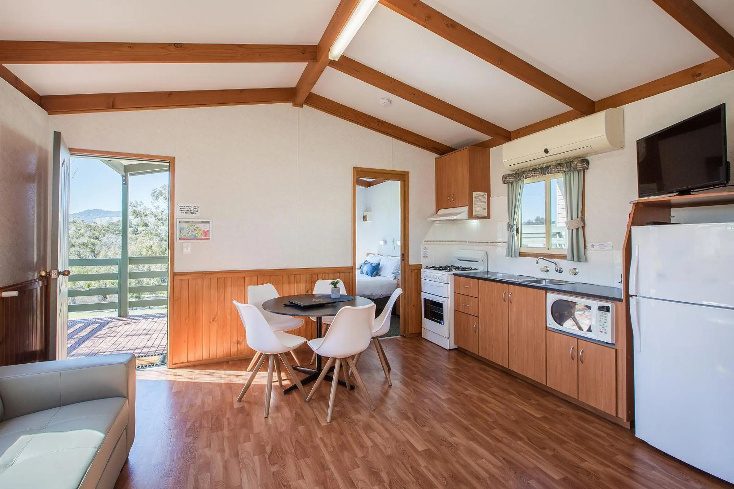 Kitchen or kitchenette in Discovery Parks - Lake Hume, New South Wales