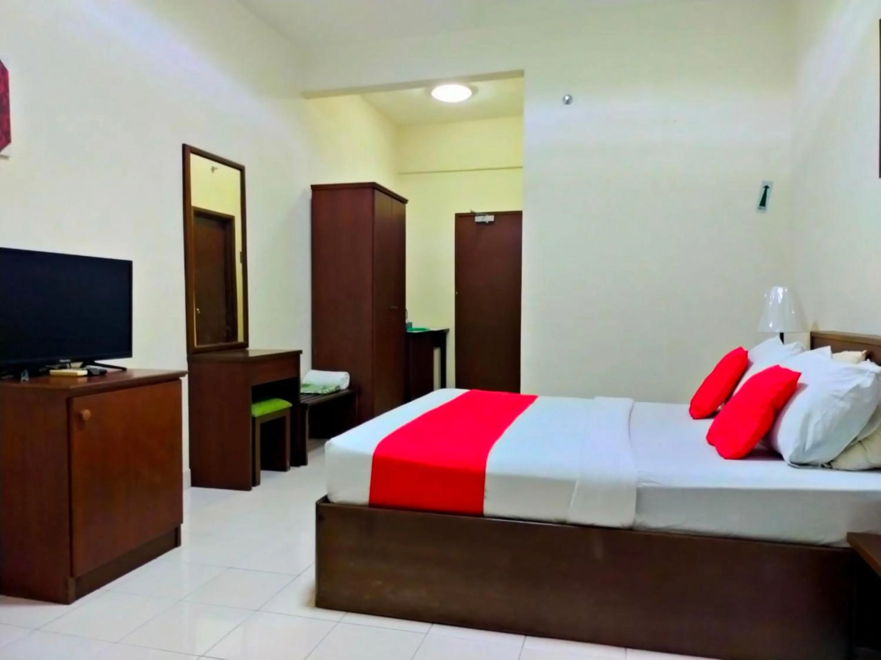 Bedroom, Bed in Capital O Suria Urban Escape