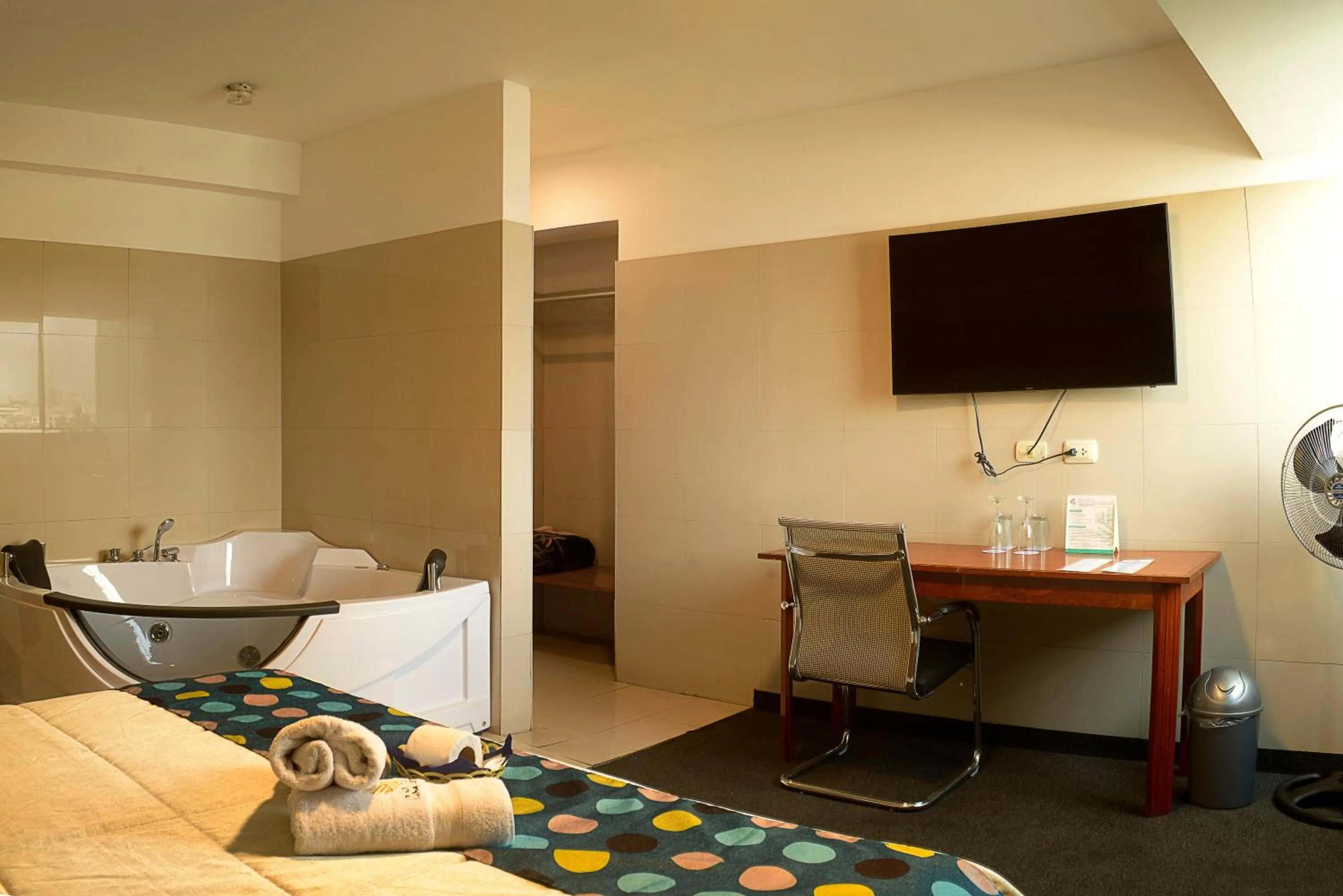 Bedroom, Bed in Hotel Lima City