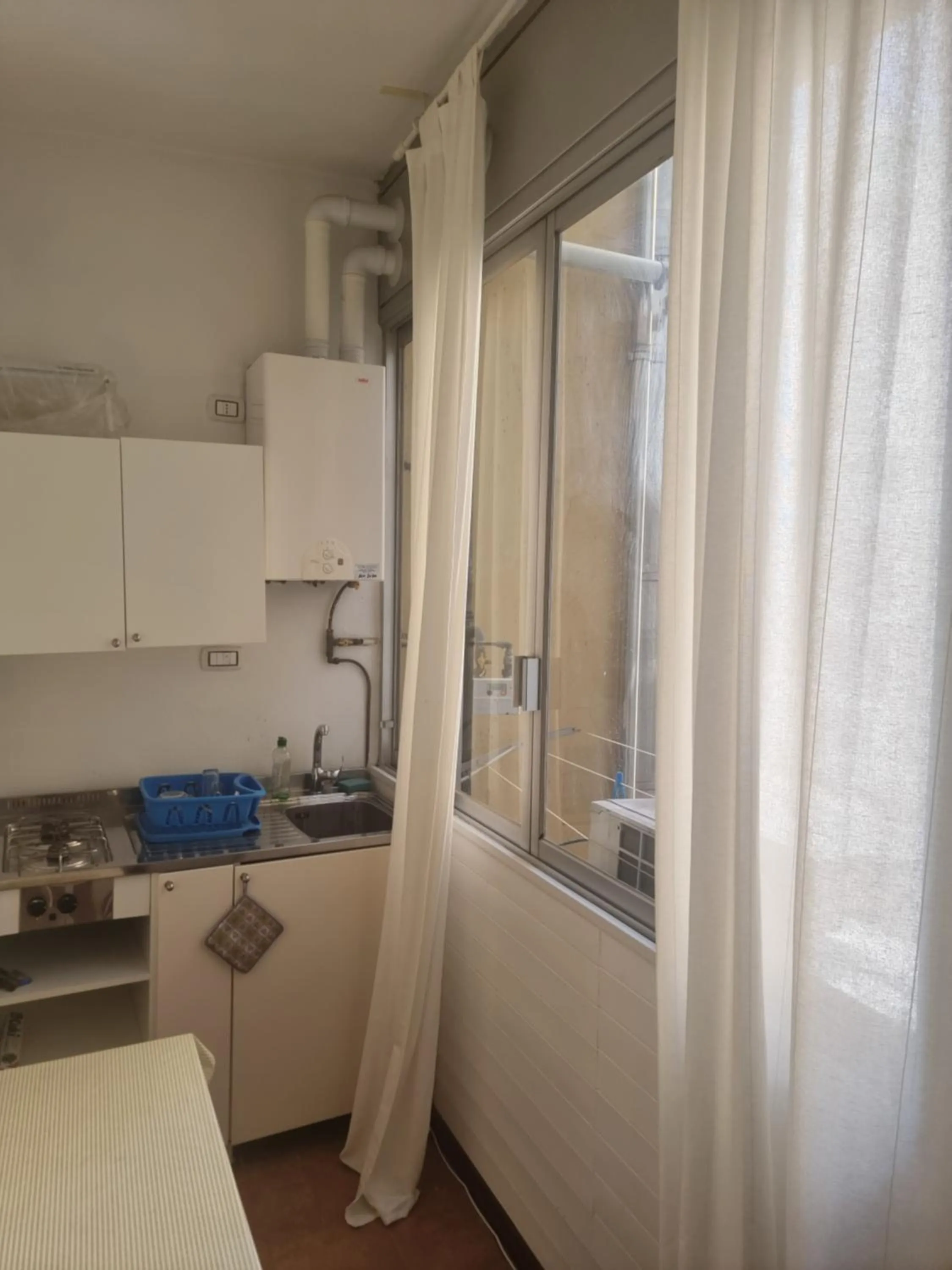 Breakfast in Clorinda's rooms