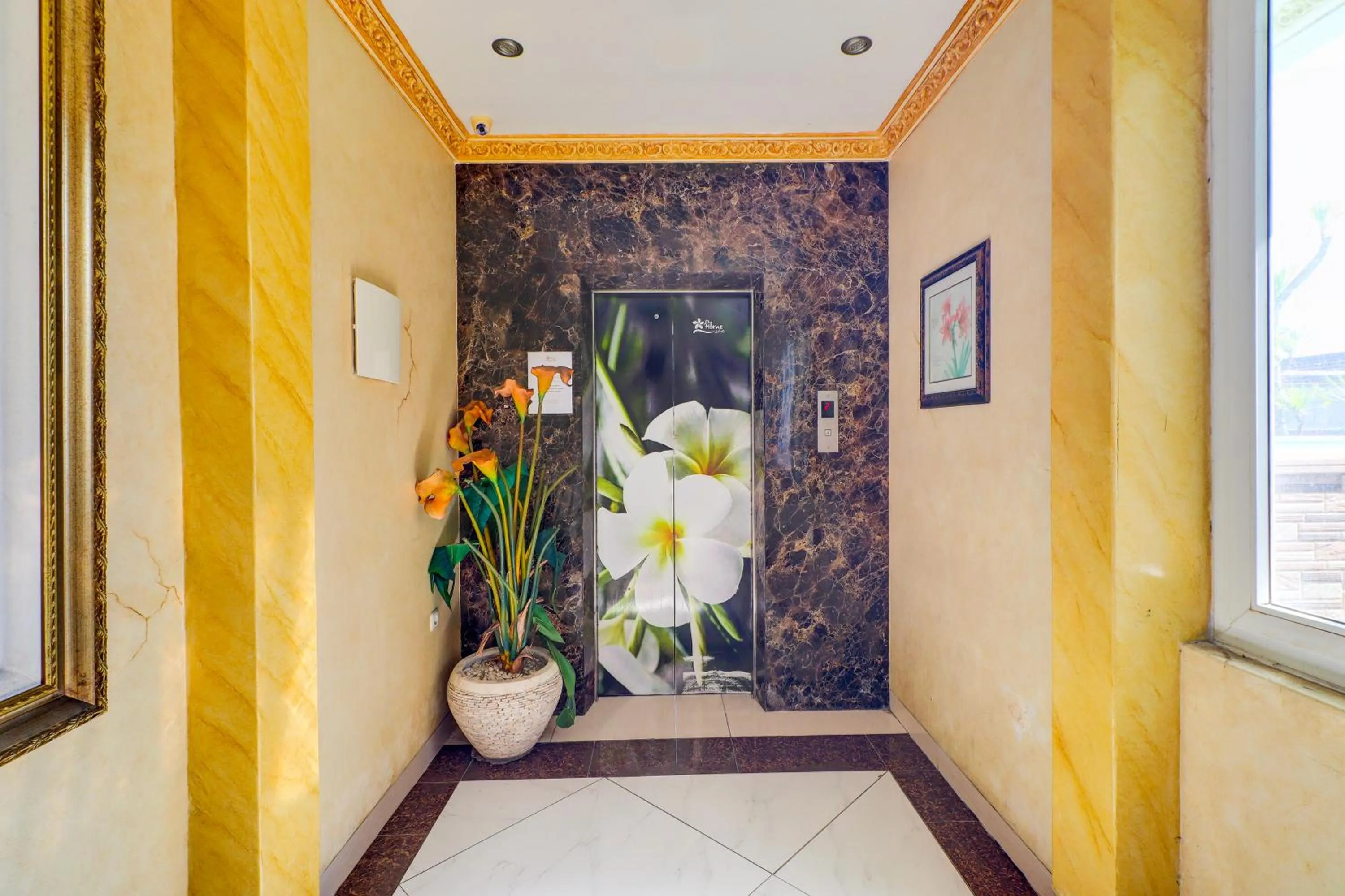 elevator in Hotel O My Home@Bali