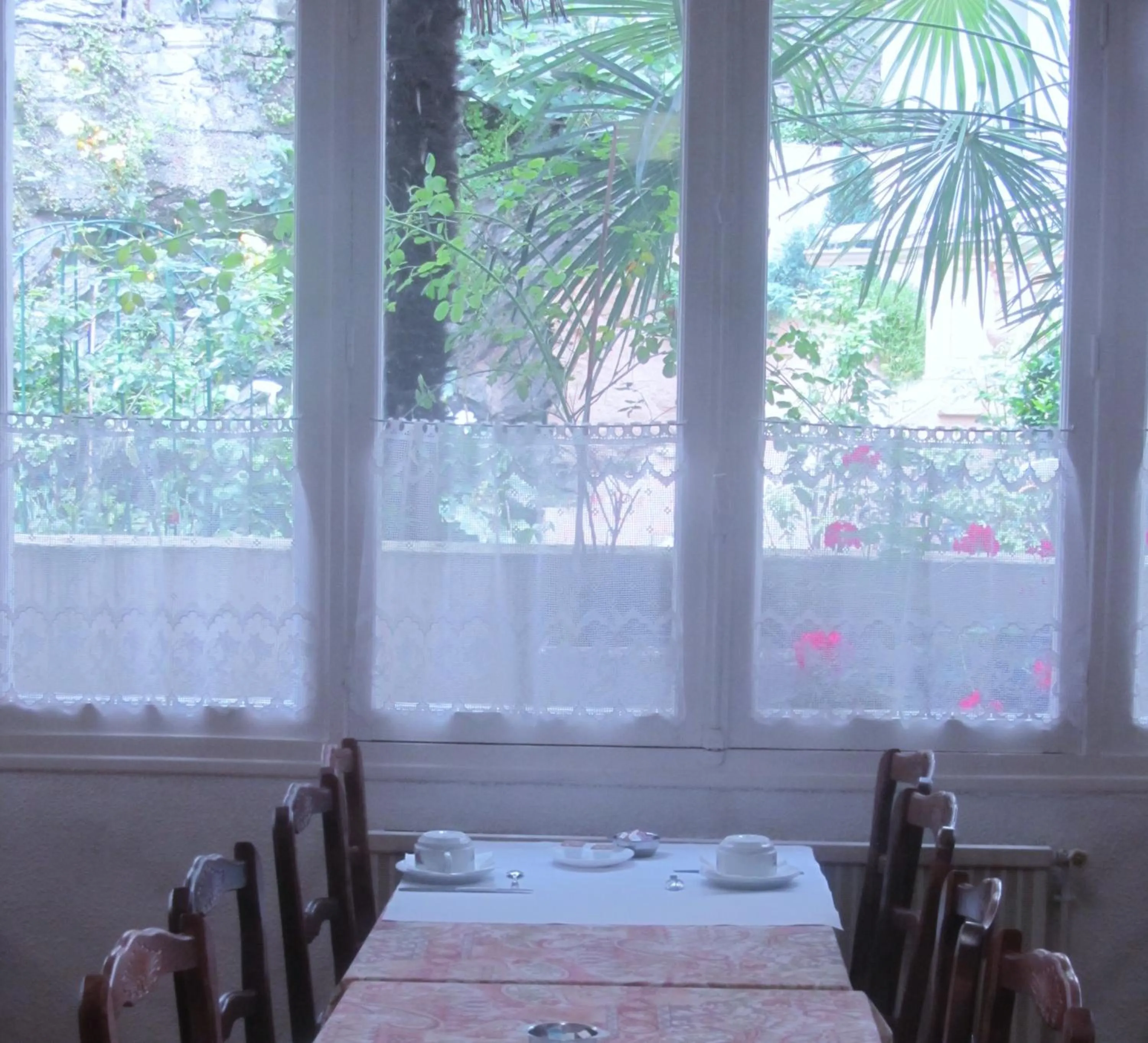 Coffee/tea facilities in Hôtel Duchesse Anne