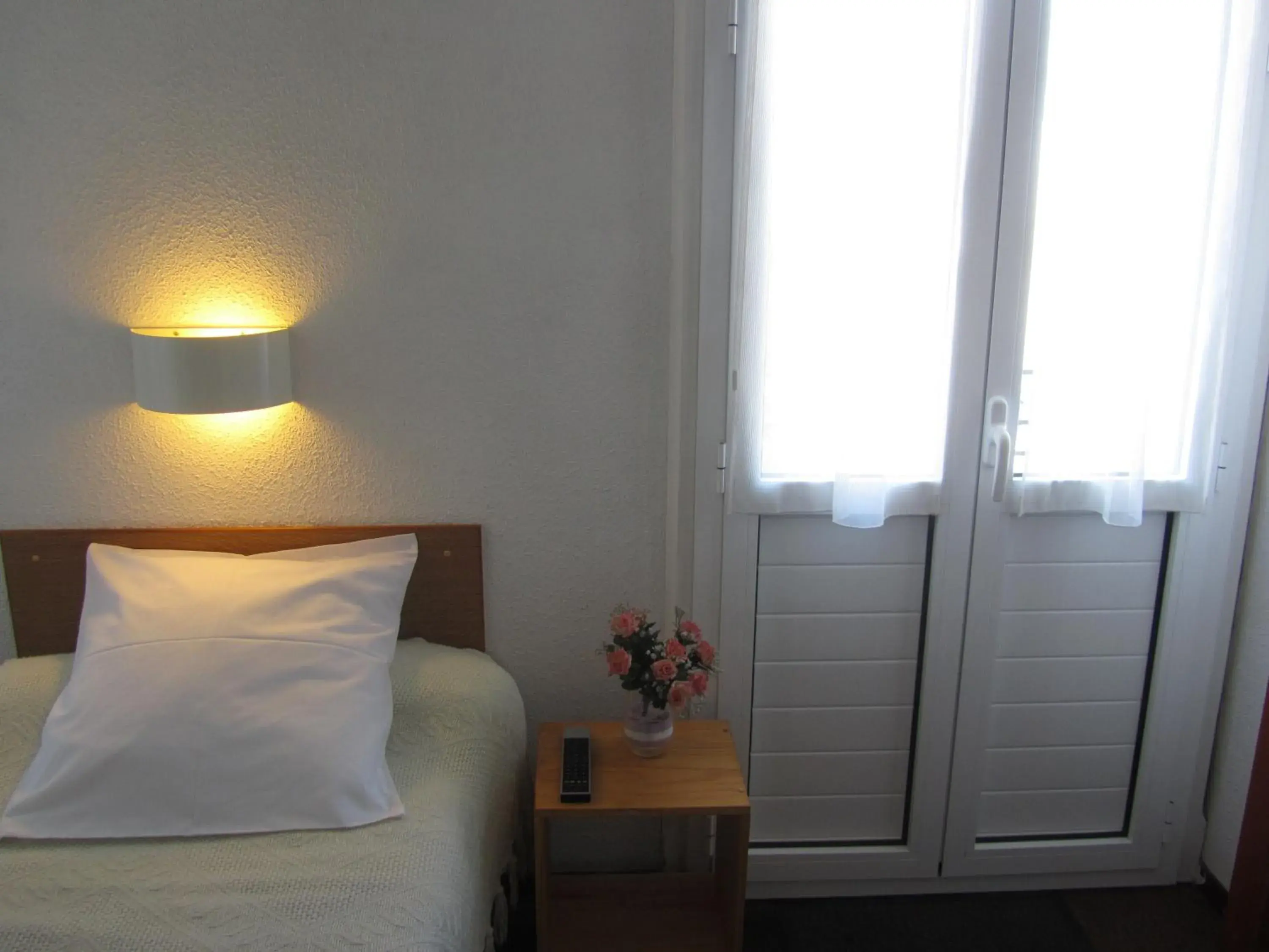 Economy Single Room - single occupancy in Hôtel Duchesse Anne Economy Single Room - single occupancy in Hôtel Duchesse Anne