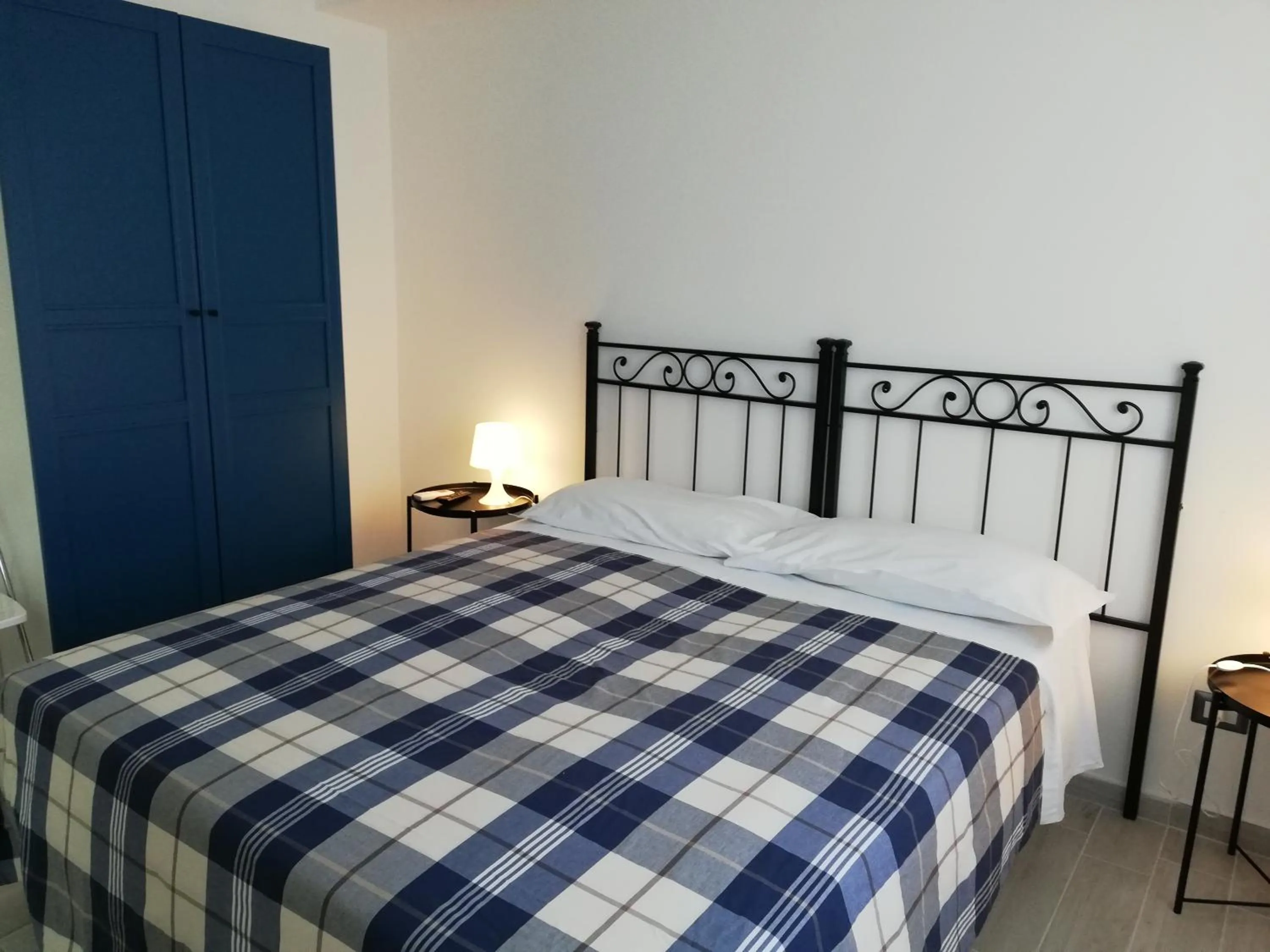 Bedroom, Bed in Akron B&B