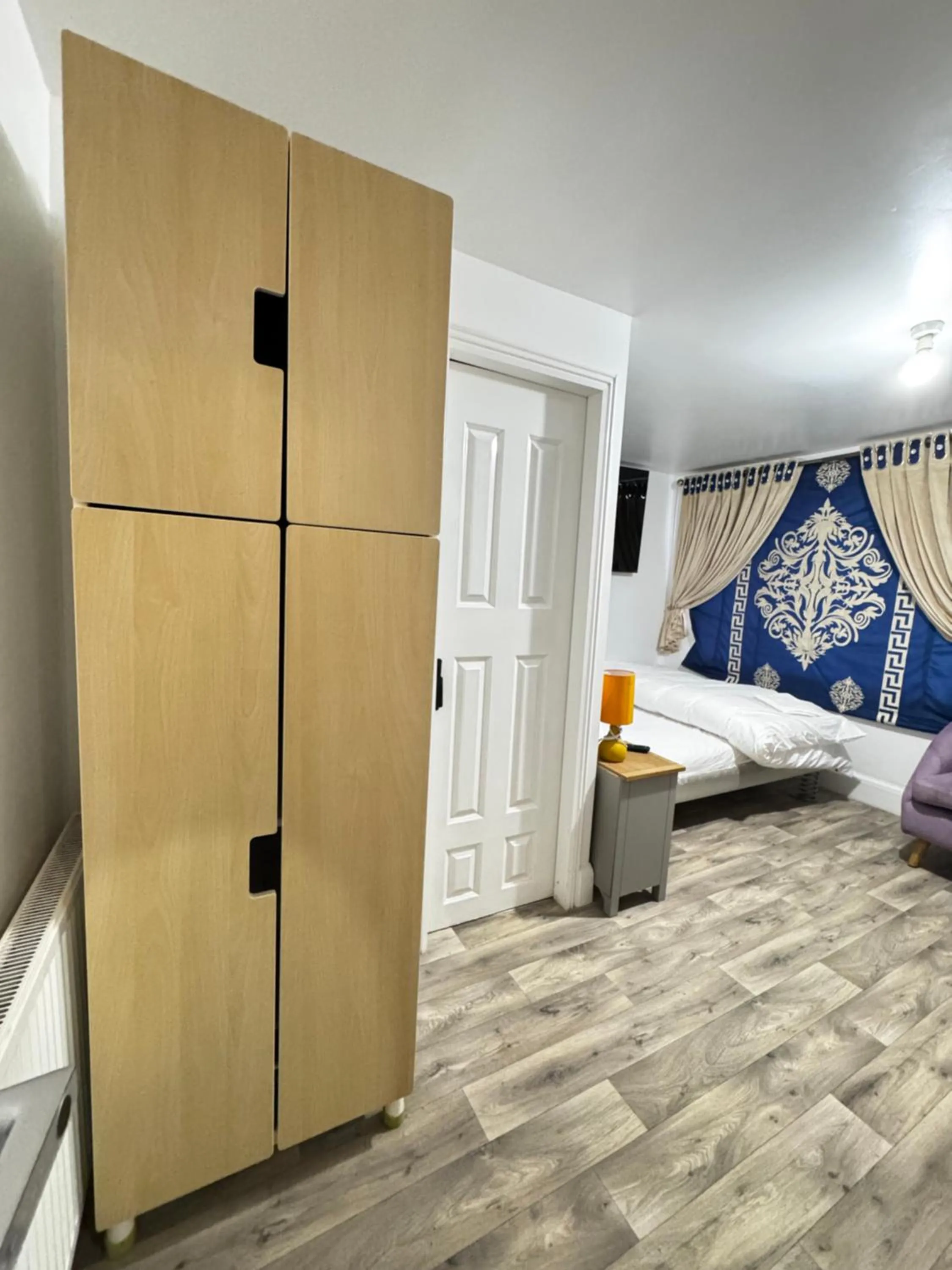 Bedroom, Bed in OYO Unique Guestroom - Farnworth, Easy Access to Bolton