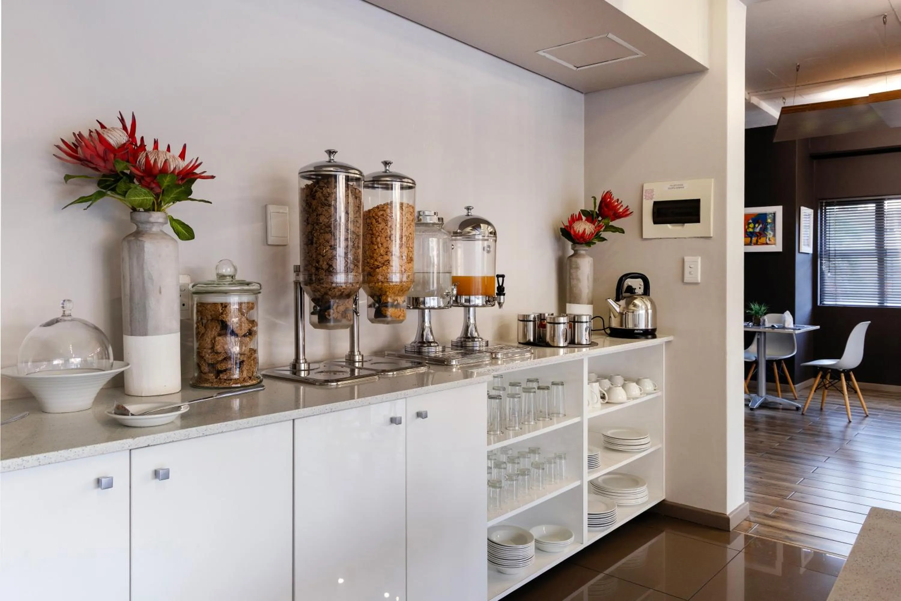 Breakfast in Akanani Apartments