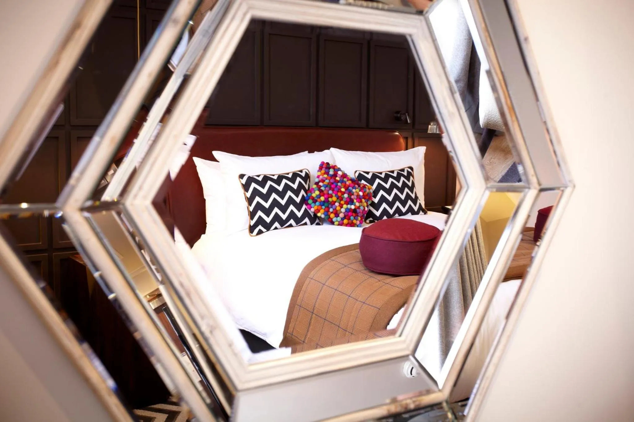 Photo of the whole room, Bed in Hotel Indigo York by IHG