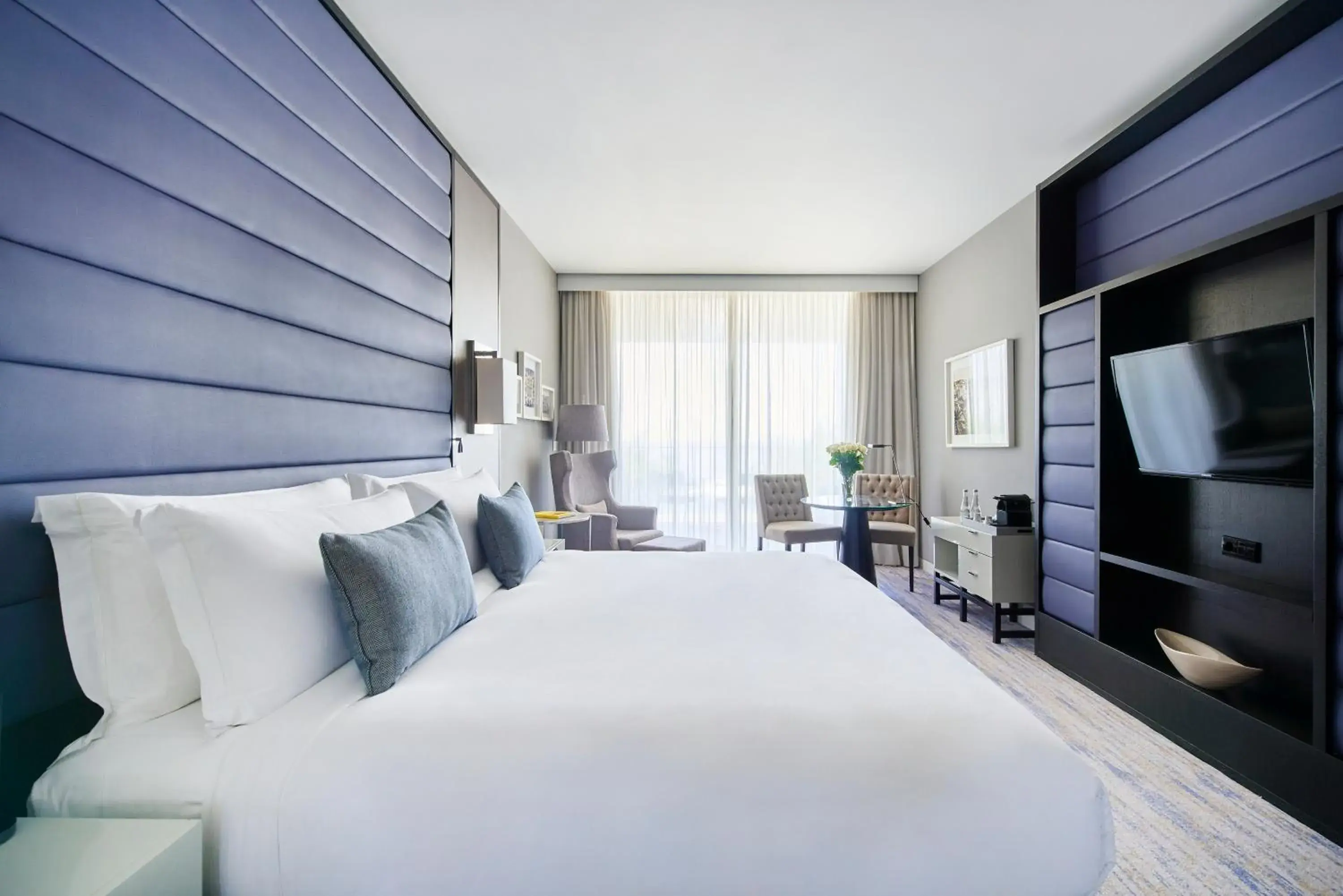 Classic King Room with Ocean View in InterContinental Cascais-Estoril by IHG Classic King Room with Ocean View in InterContinental Cascais-Estoril by IHG