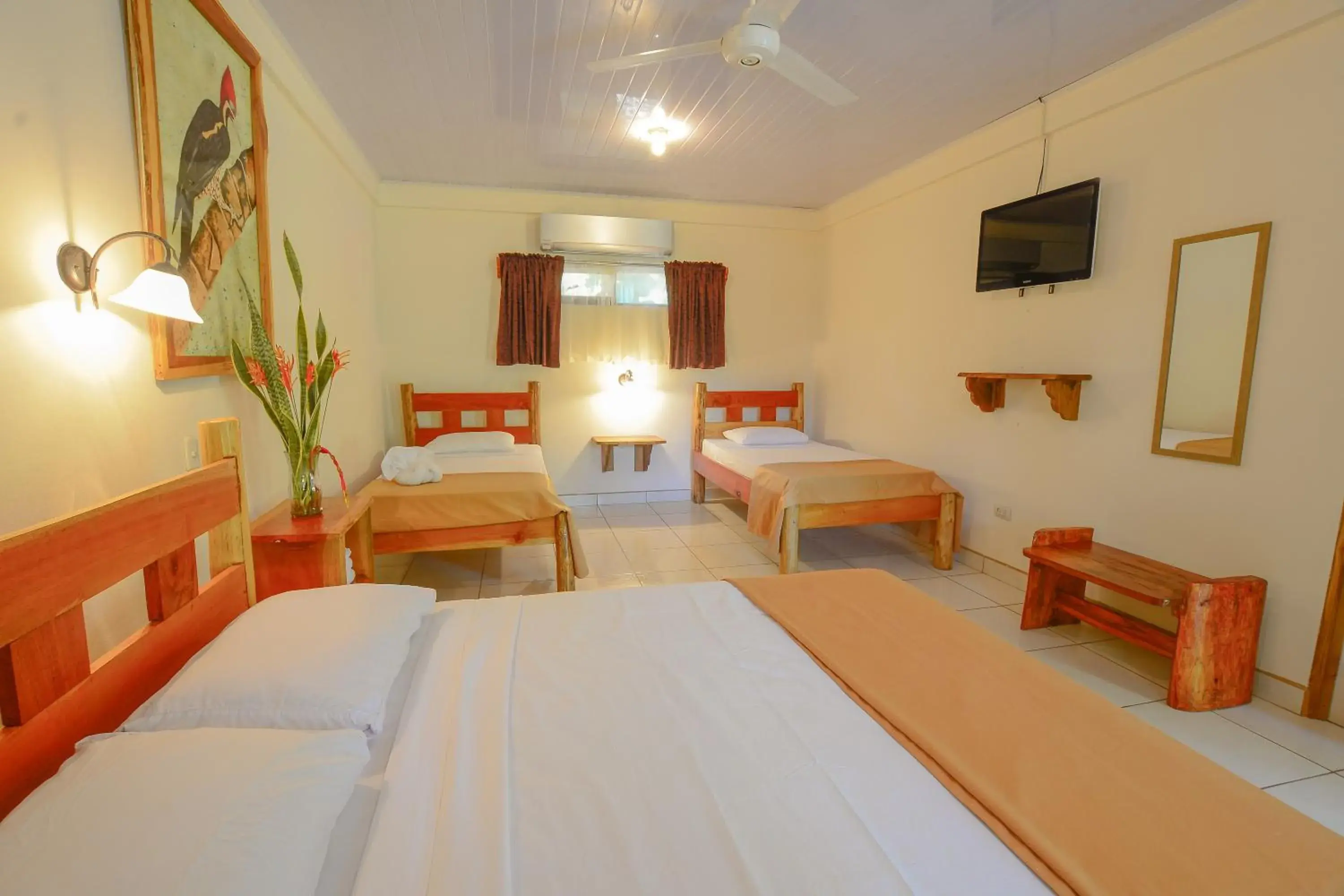 Quadruple Room - Disability Access in Hotel Cerro Lodge Quadruple Room - Disability Access in Hotel Cerro Lodge