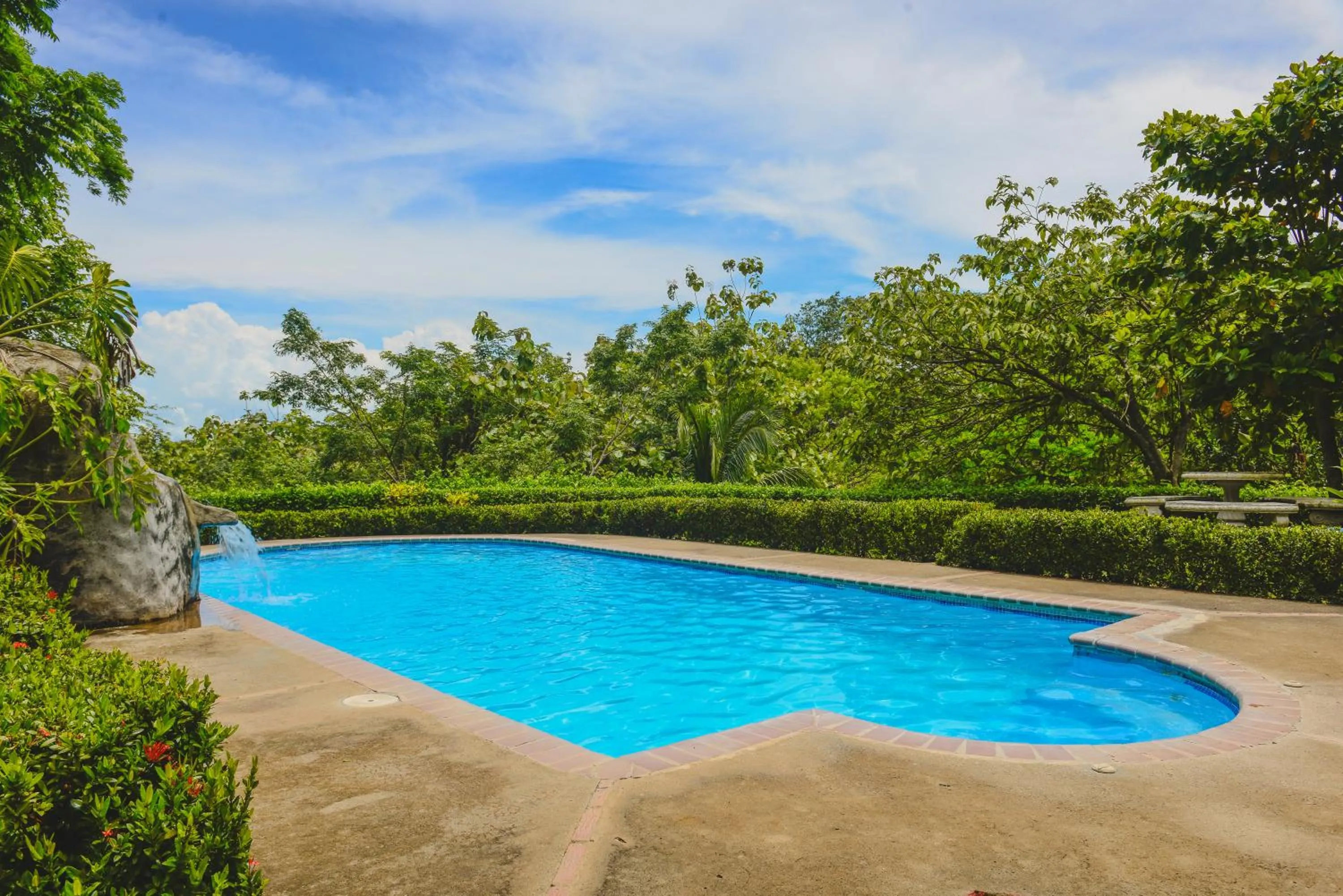 Pool view in Hotel Cerro Lodge