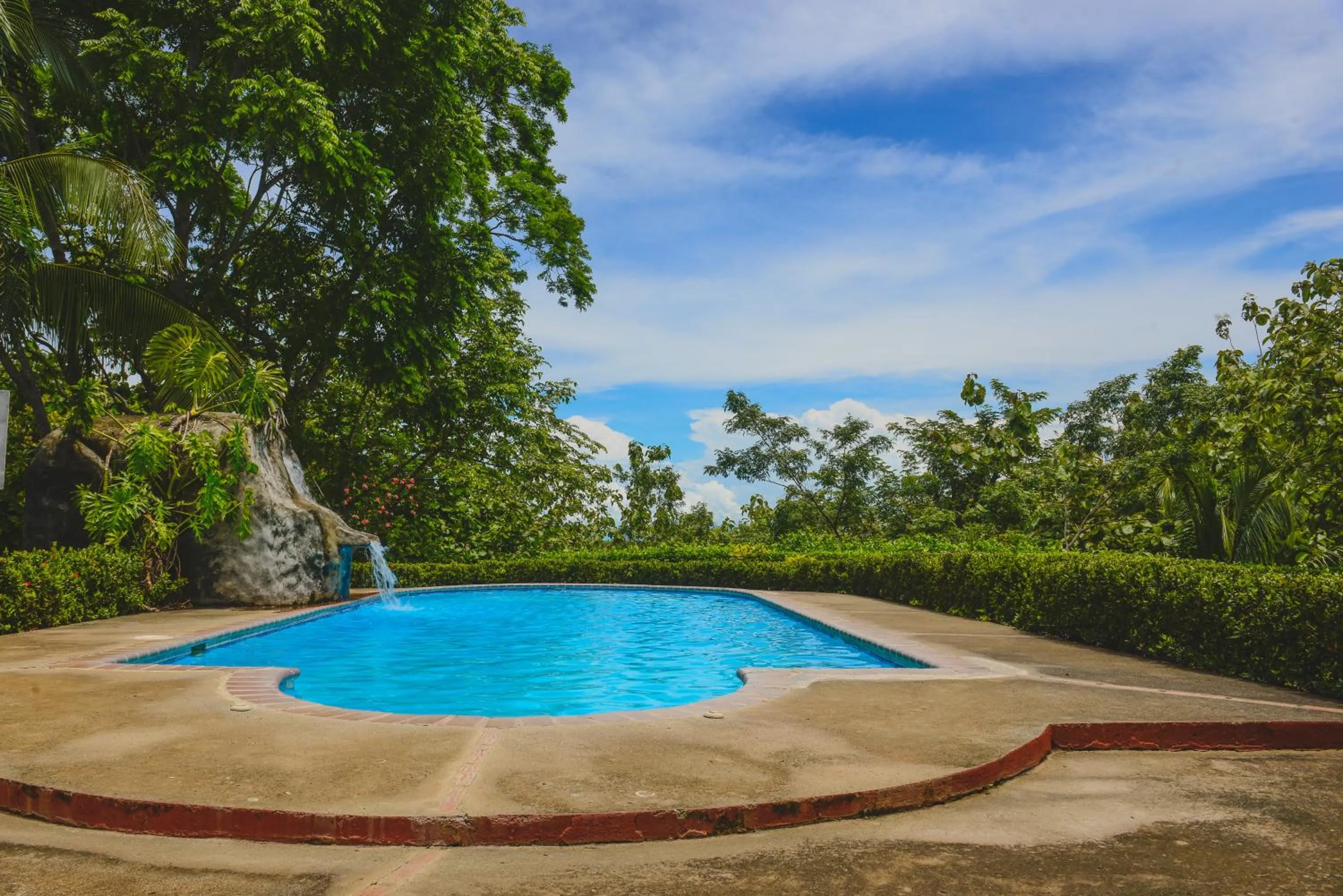 Swimming pool in Hotel Cerro Lodge