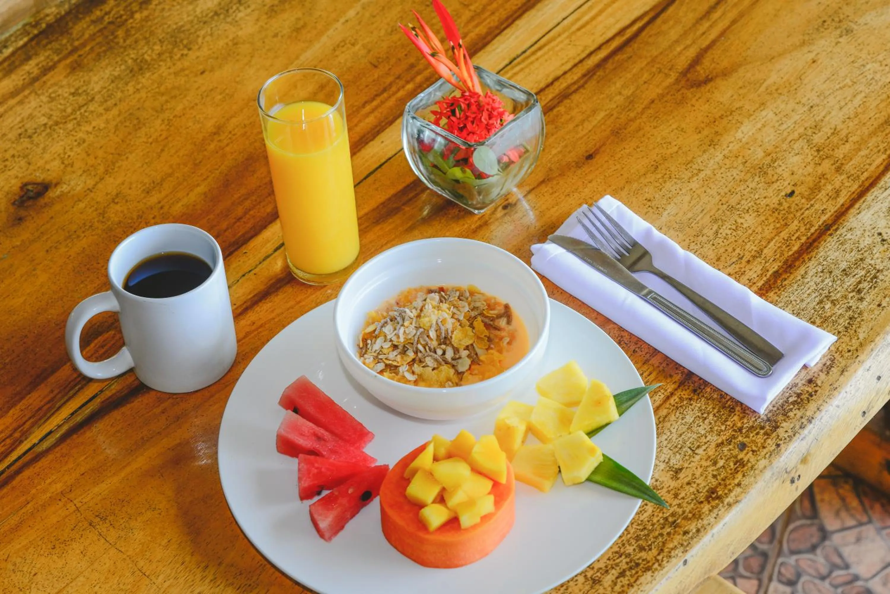 Continental breakfast in Hotel Cerro Lodge