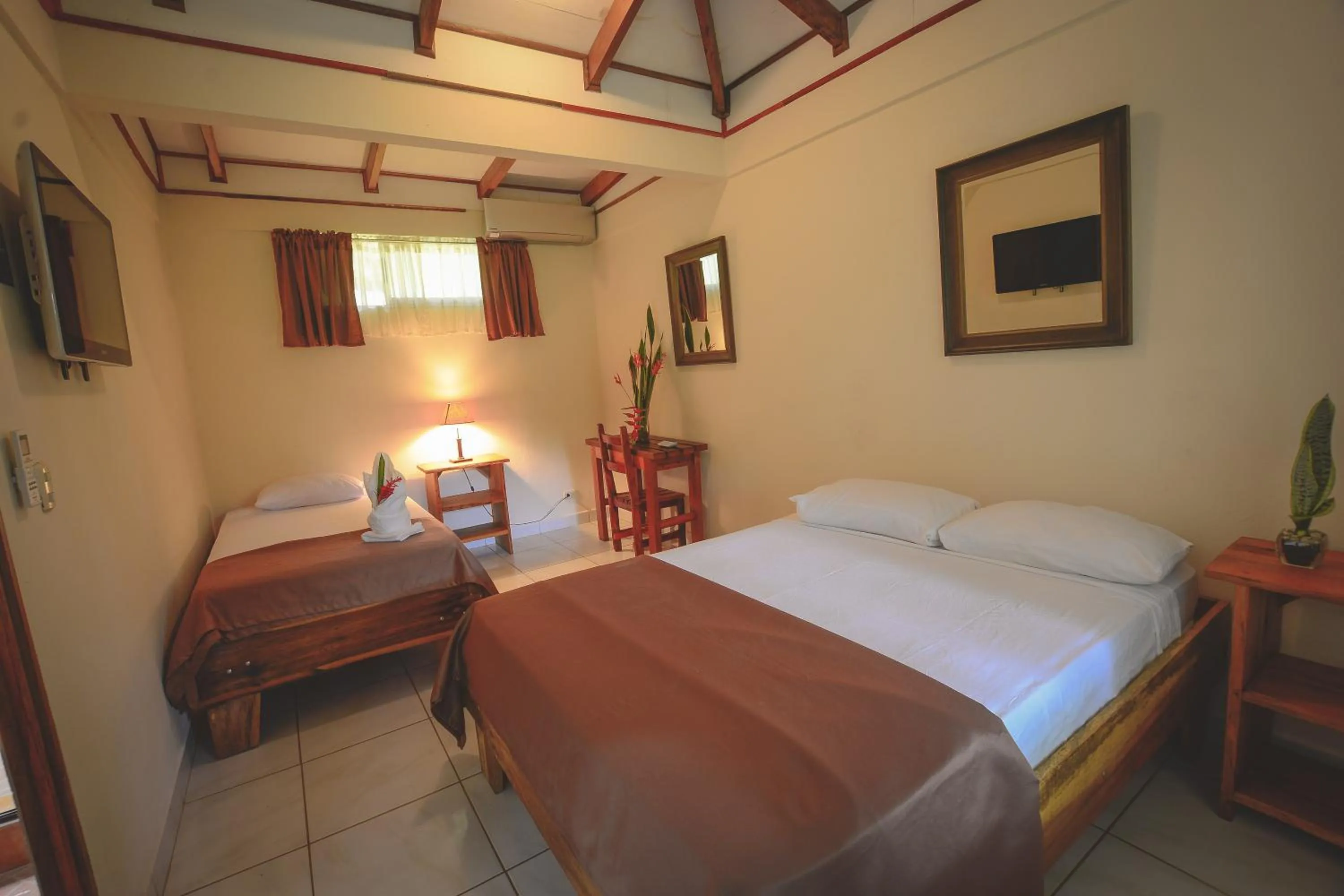 Photo of the whole room, Bed in Hotel Cerro Lodge