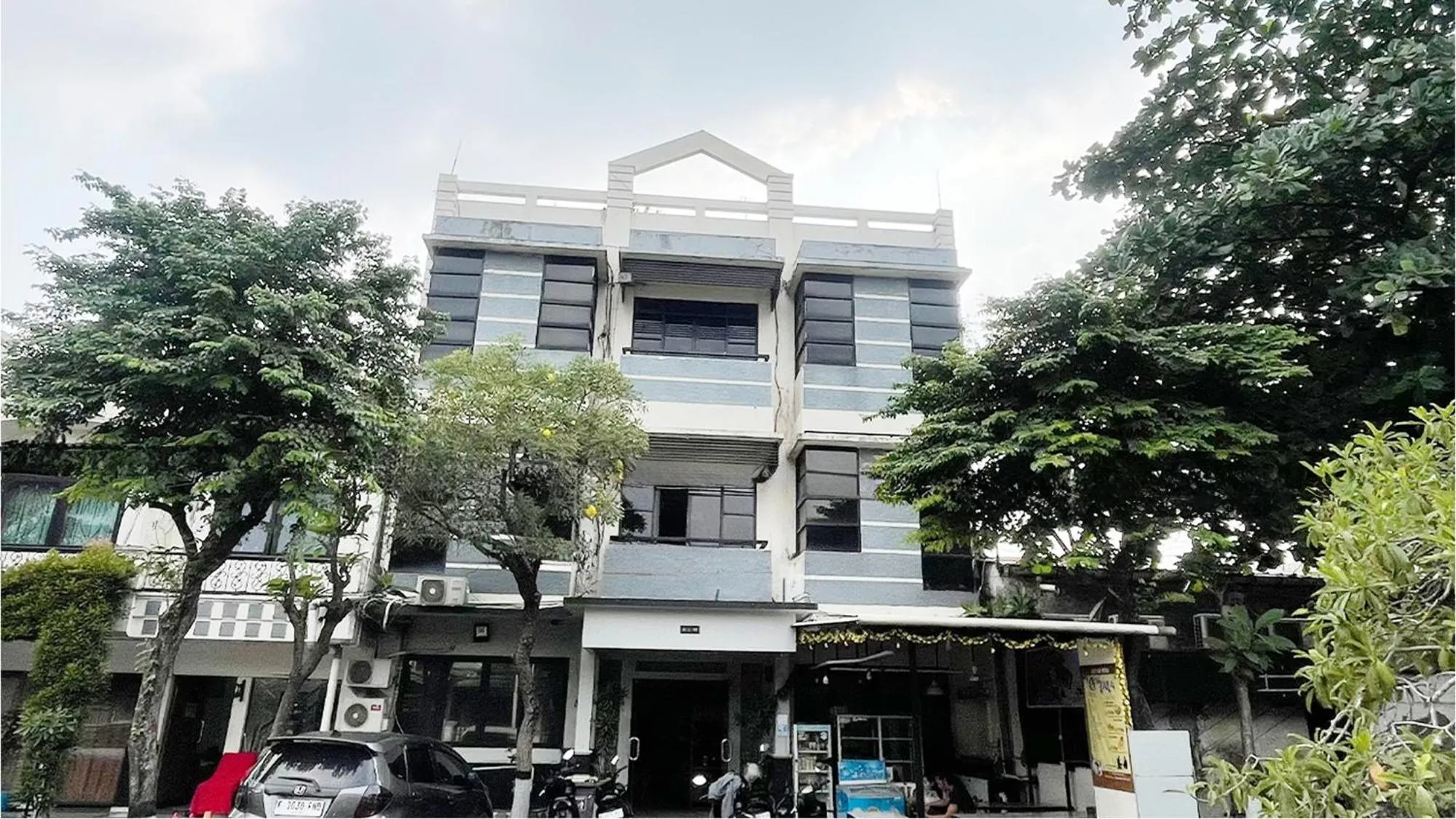 Property building in Bang Day Residence by Ruumu