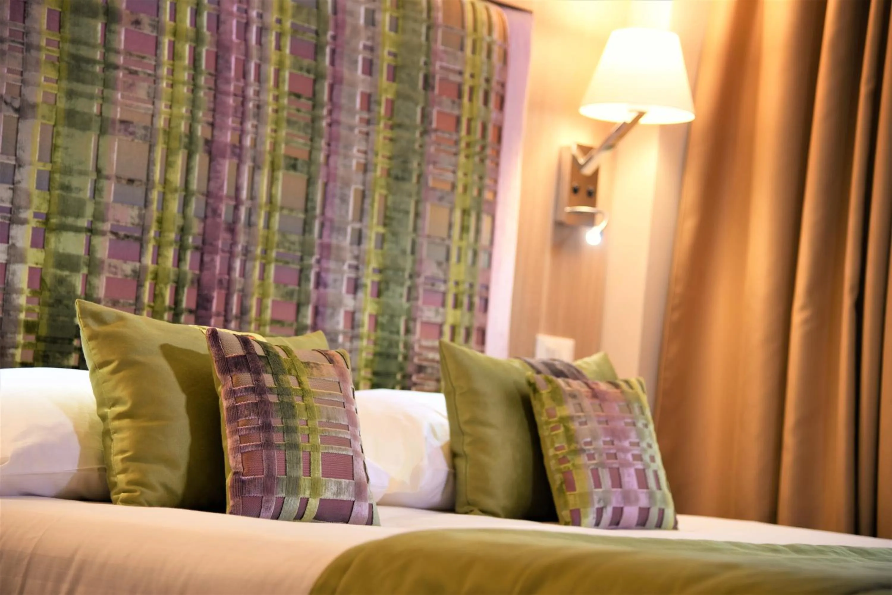 Decorative detail, Bed in Chic&Town Luxury Rooms Piazza del Popolo