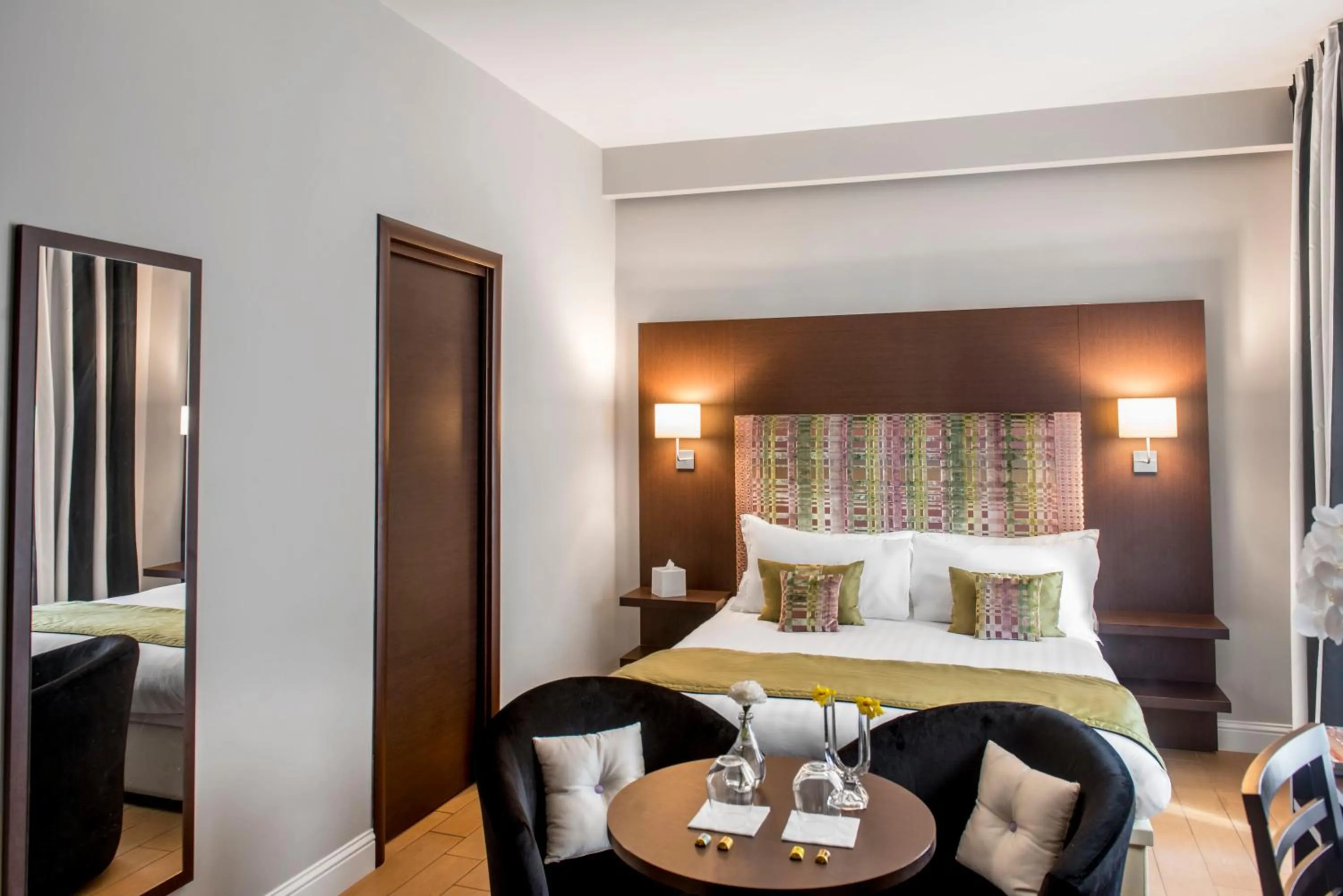 Photo of the whole room, Bed in Chic&Town Luxury Rooms Piazza del Popolo