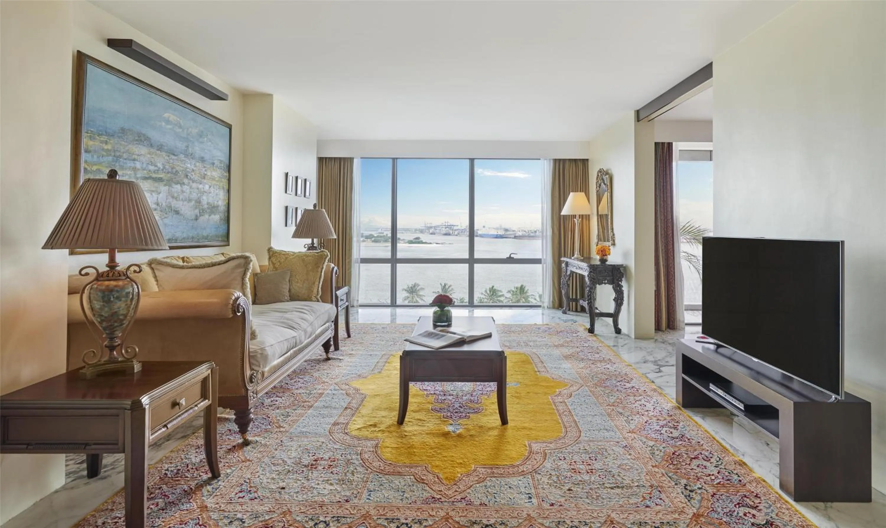 Photo of the whole room, Bed in Hyatt Regency Dar es Salaam, The Kilimanjaro