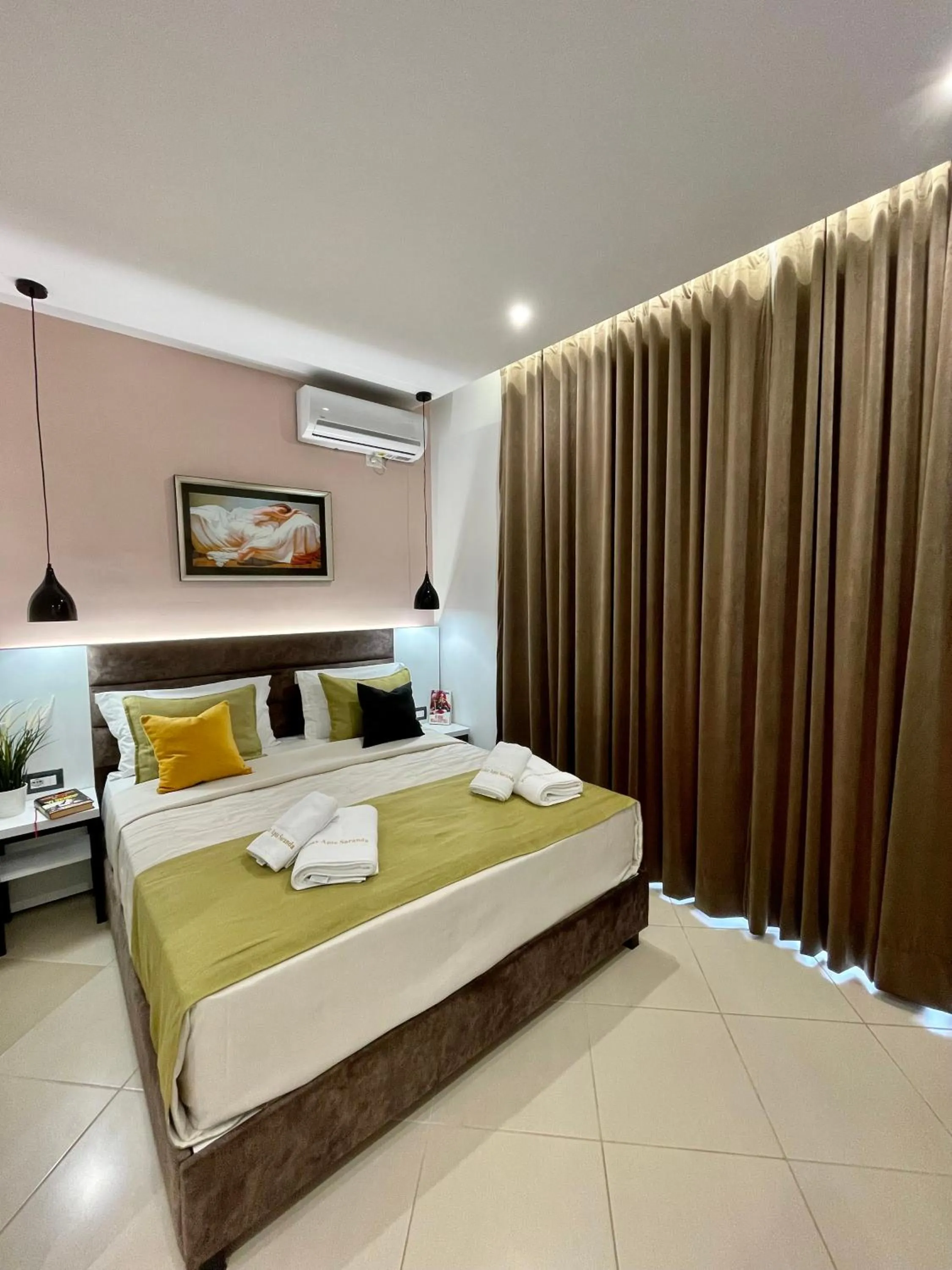 Bed in Relax Apts Saranda