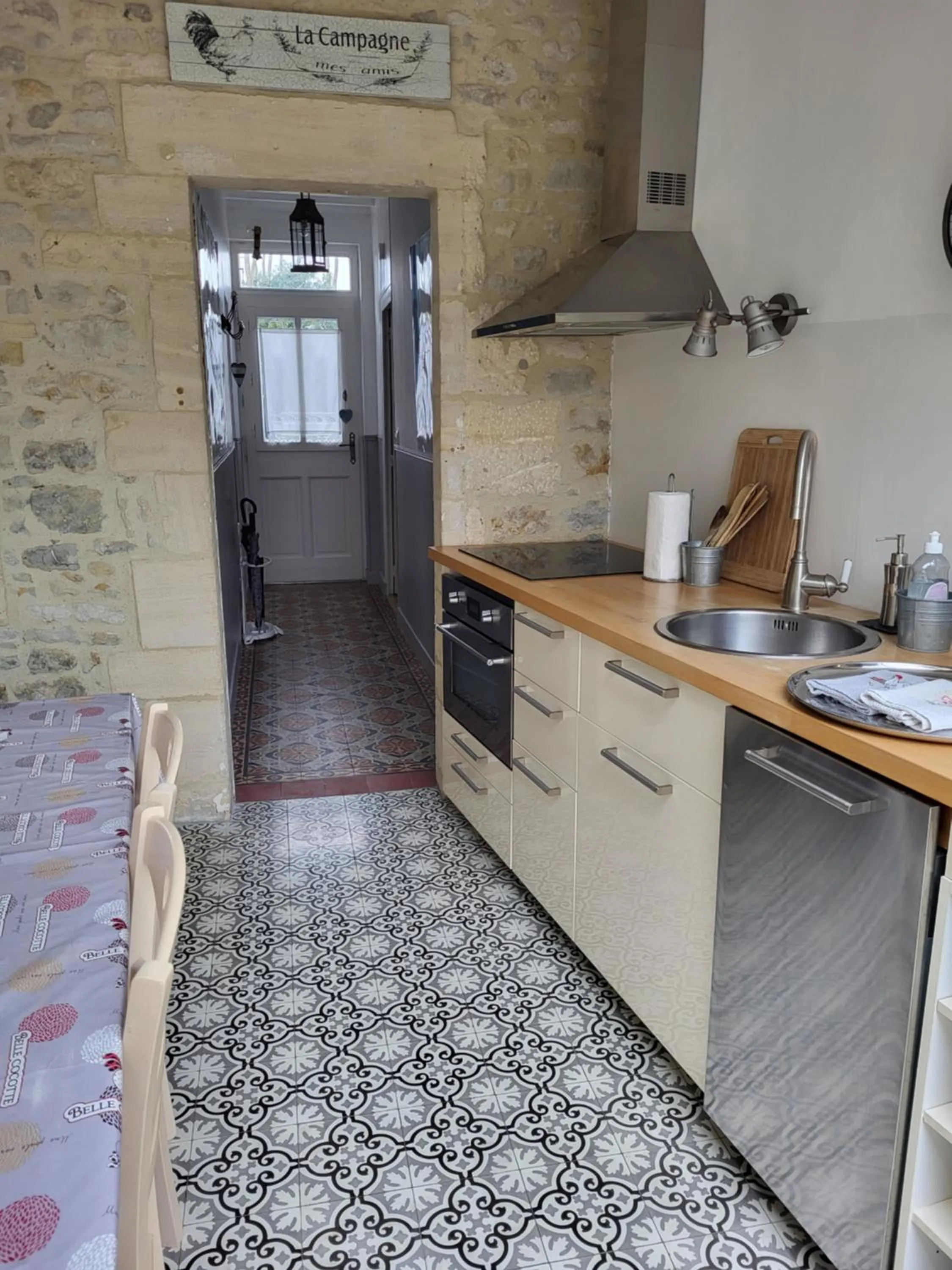 kitchen in Les Lilas de Bellefontaine