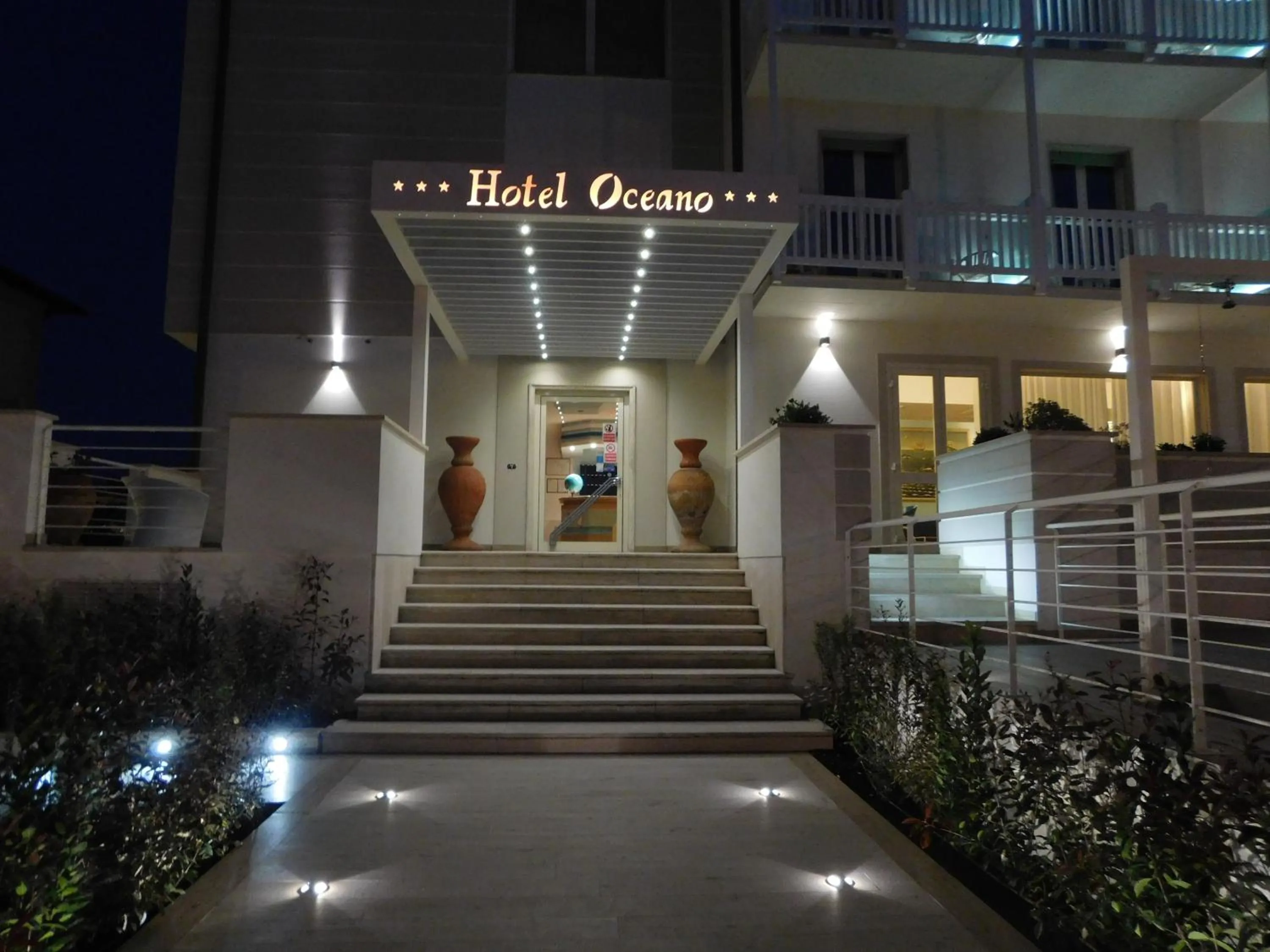 Facade/entrance in Hotel Oceano