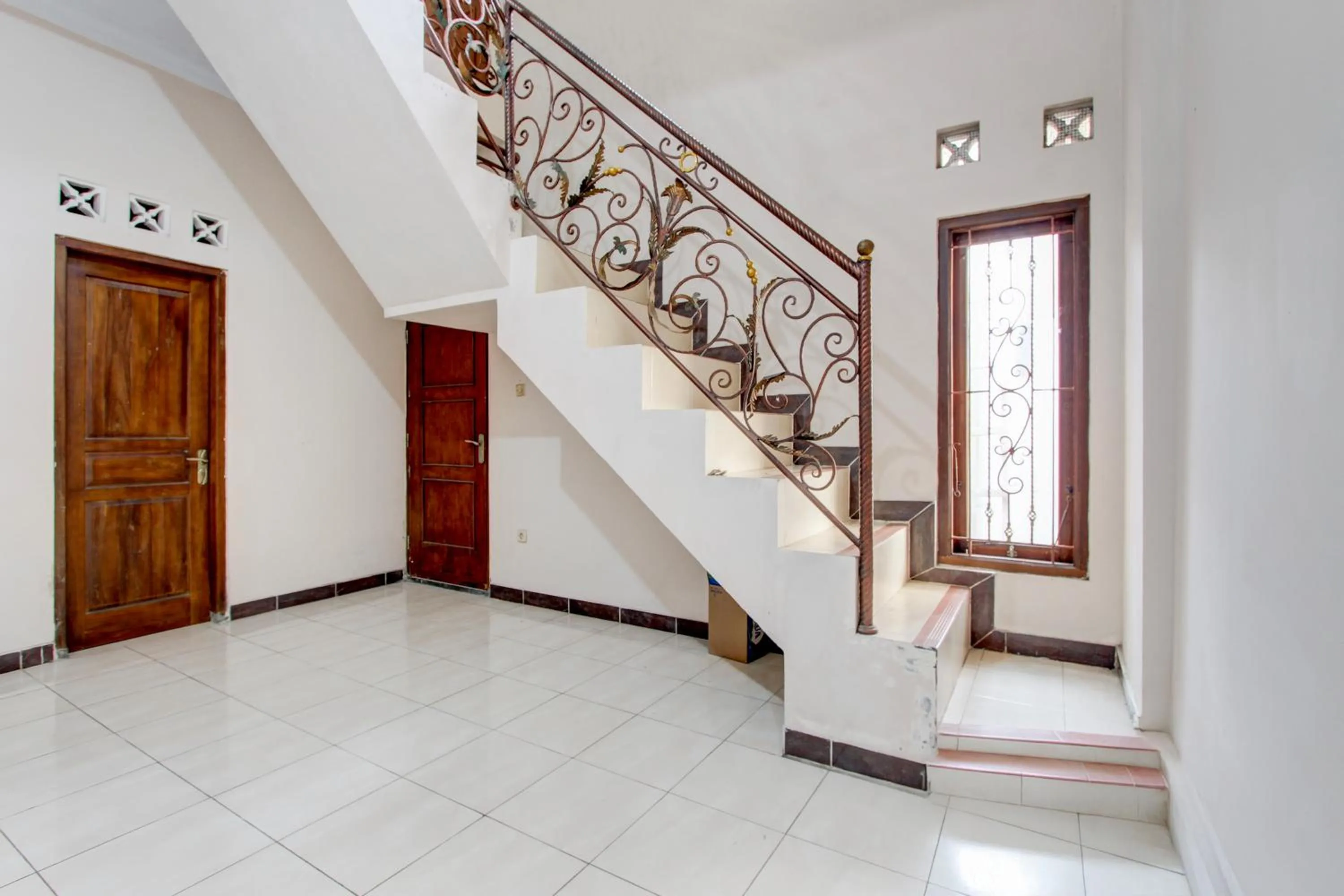 Lobby or reception in SPOT ON Podomoro Homestay