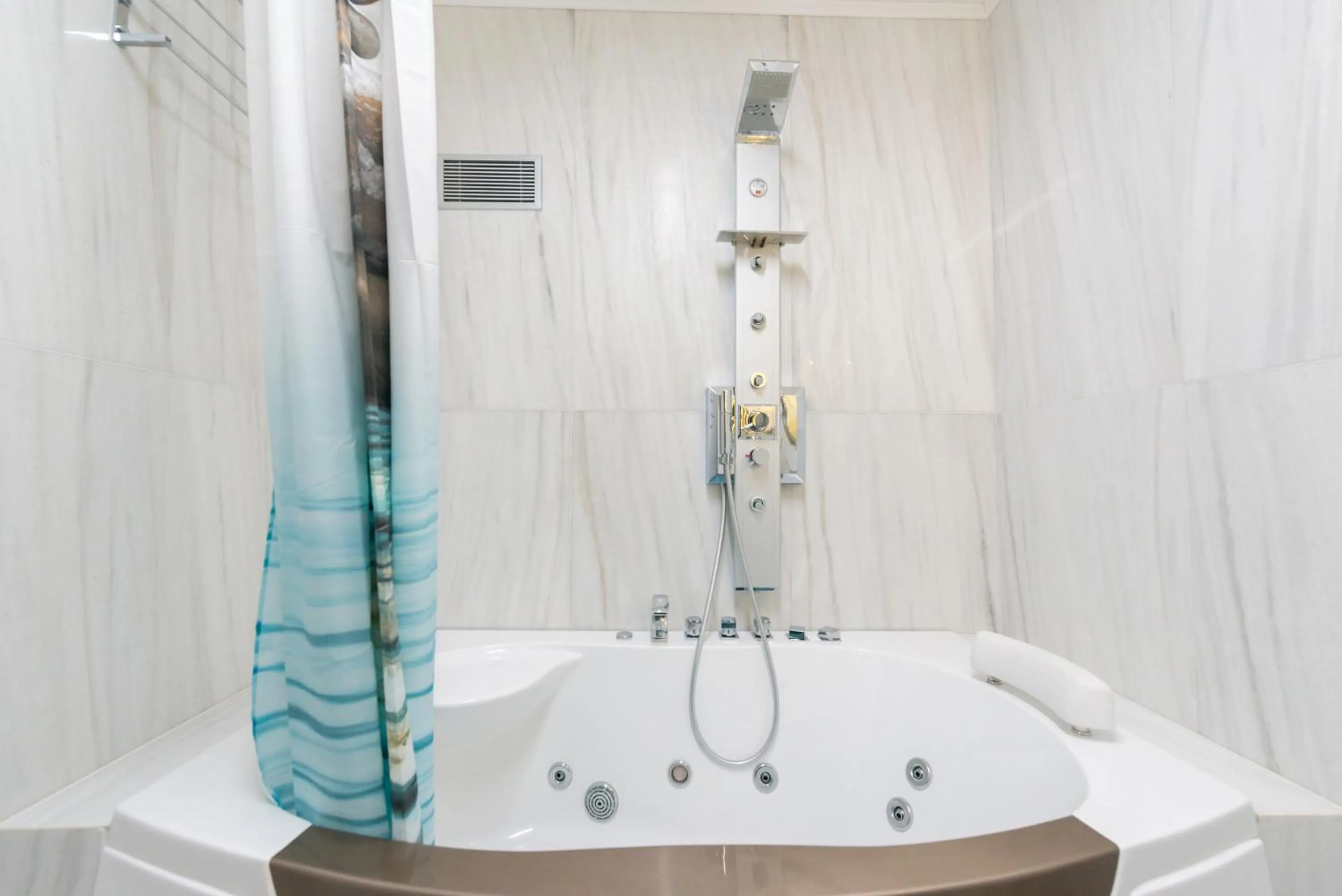 Bathroom in Fiscardonna Luxury Suites