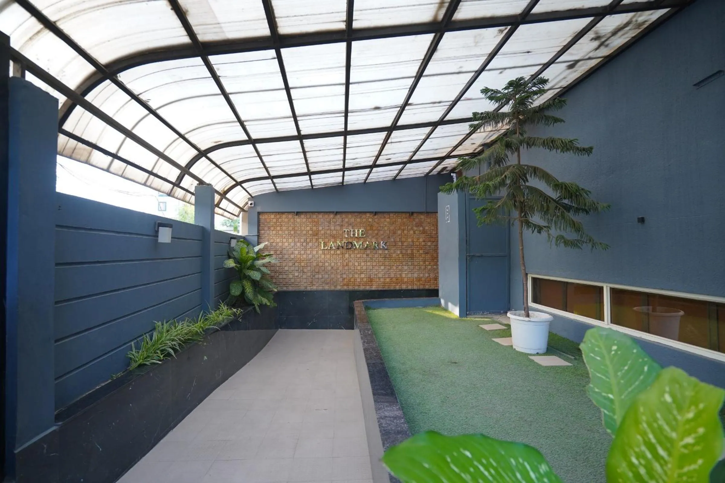 Facade/entrance in The Byke Business Hotel Landmark