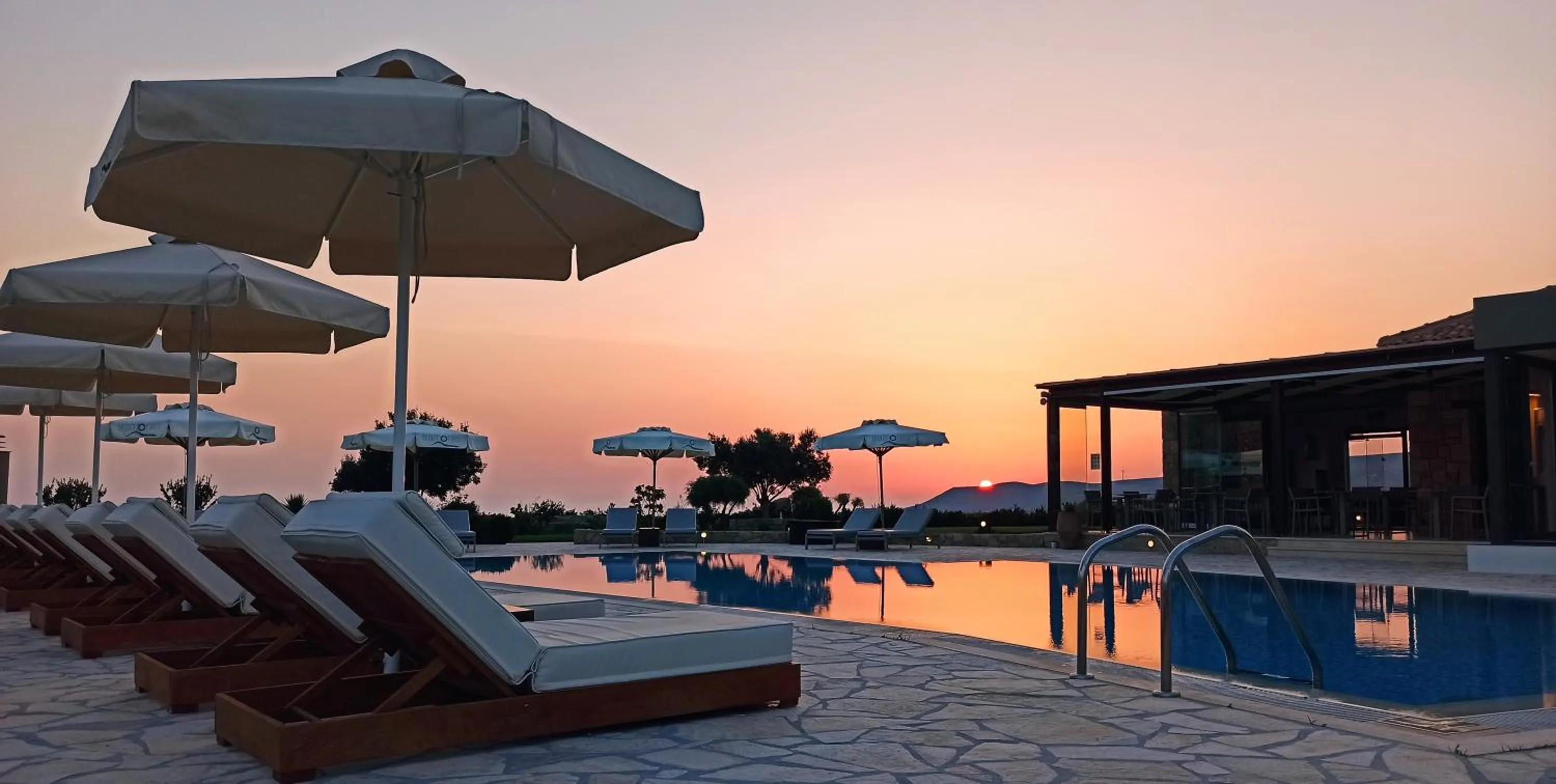 Tramonto Suites