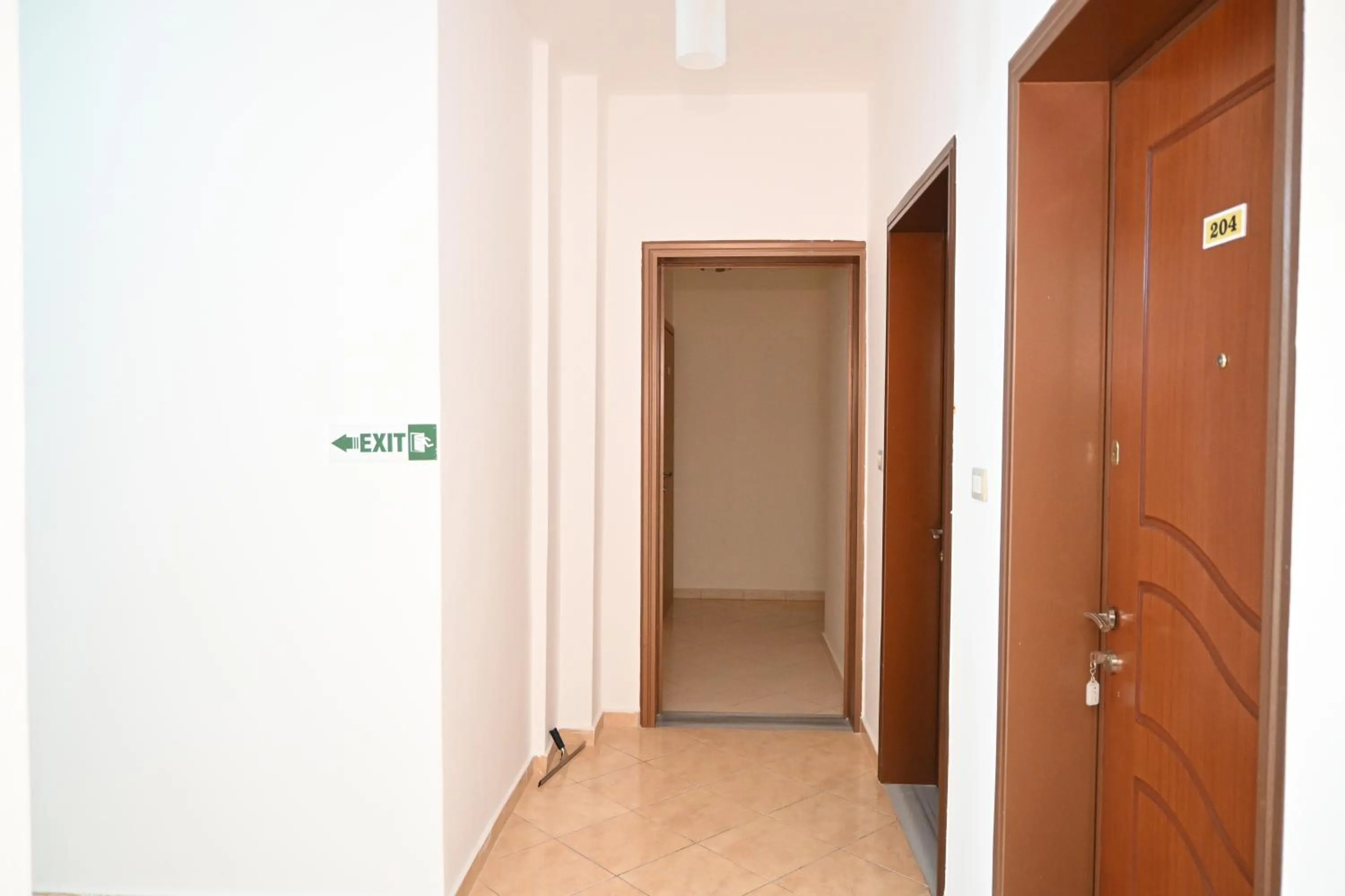 wardrobe in EROS HOTEL Ksamil