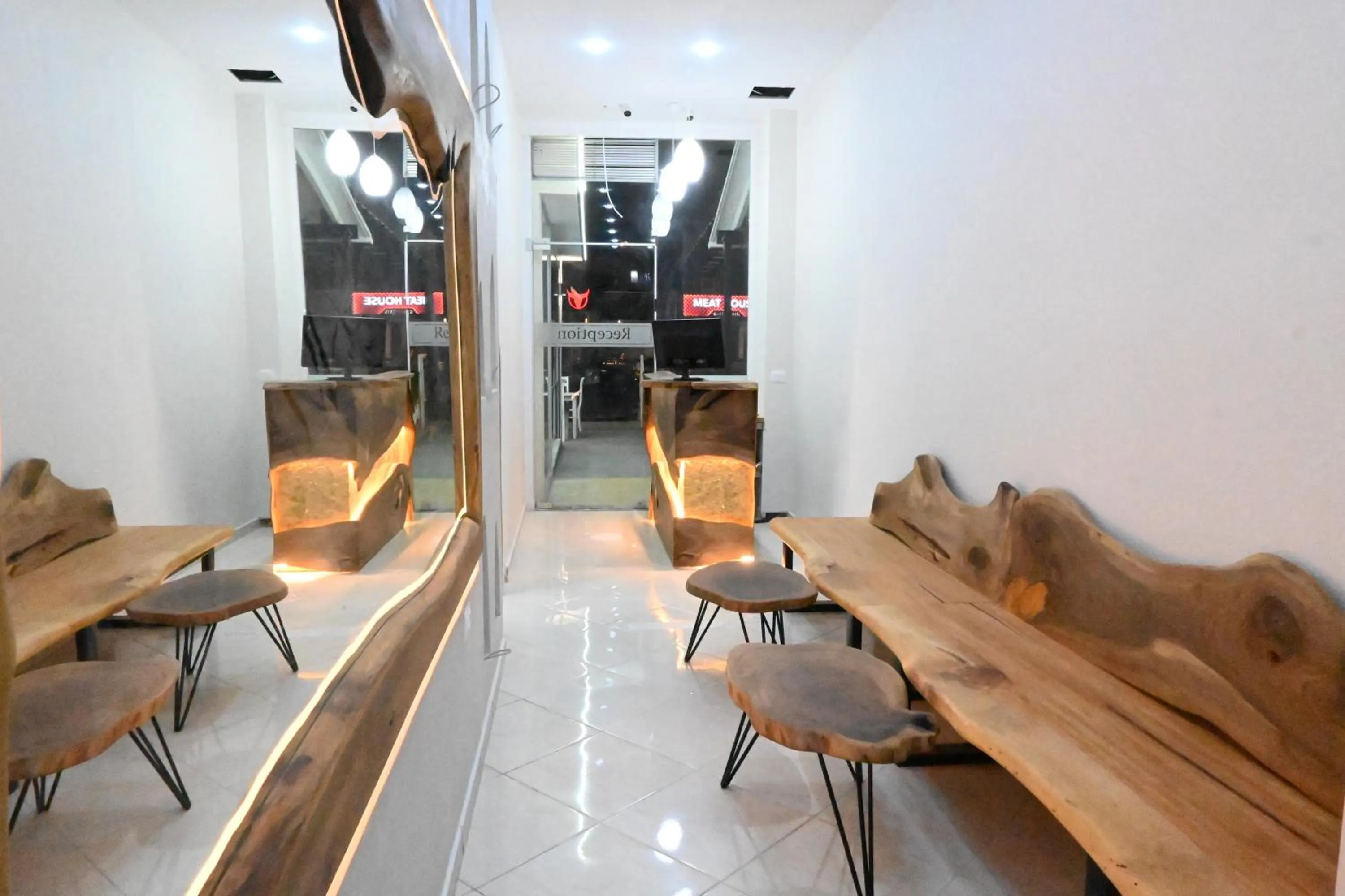 Restaurant/places to eat in EROS HOTEL Ksamil